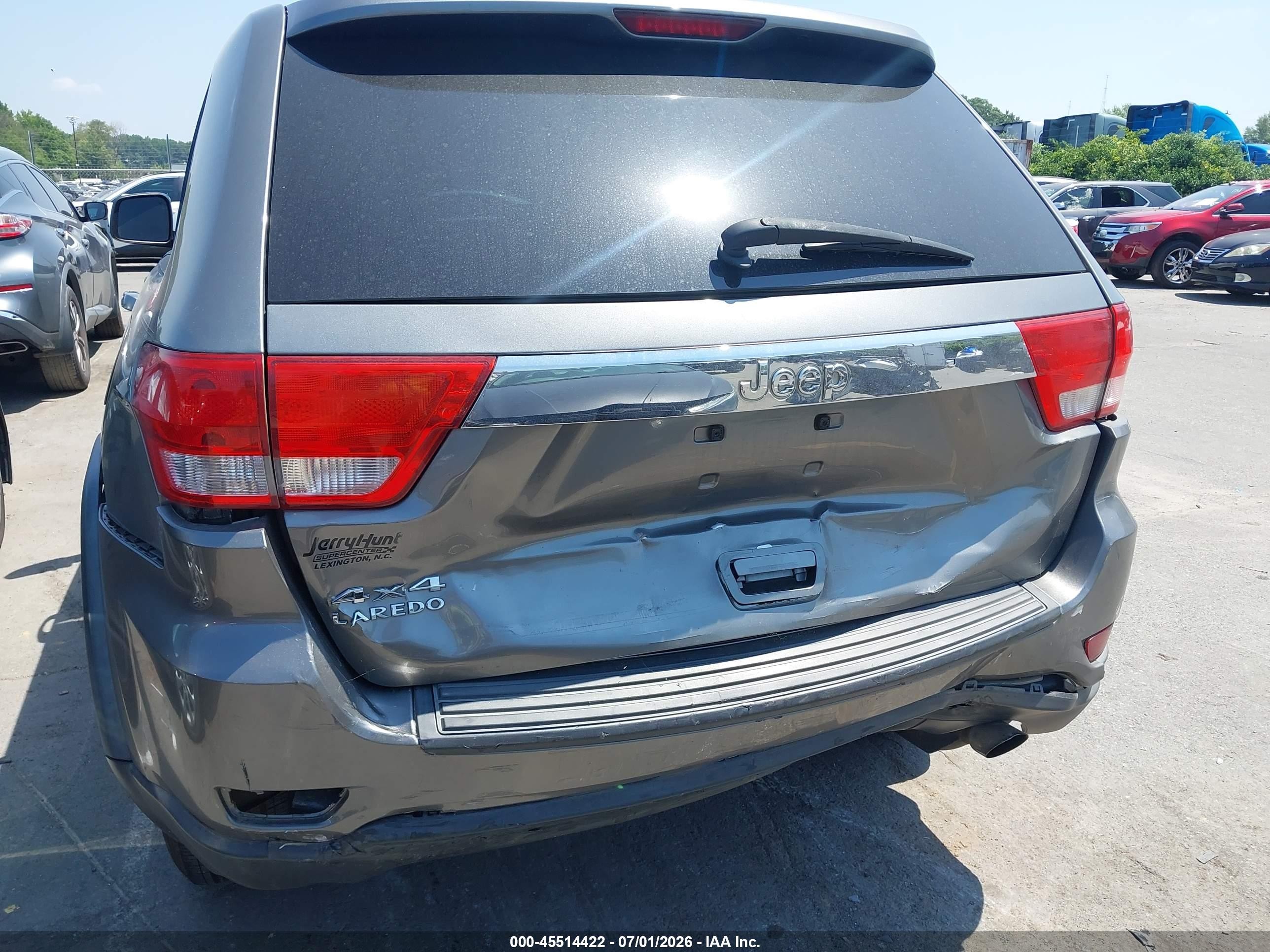 2013 Jeep Grand Cherokee Laredo Gray vin: 1C4RJFAGXDC599724