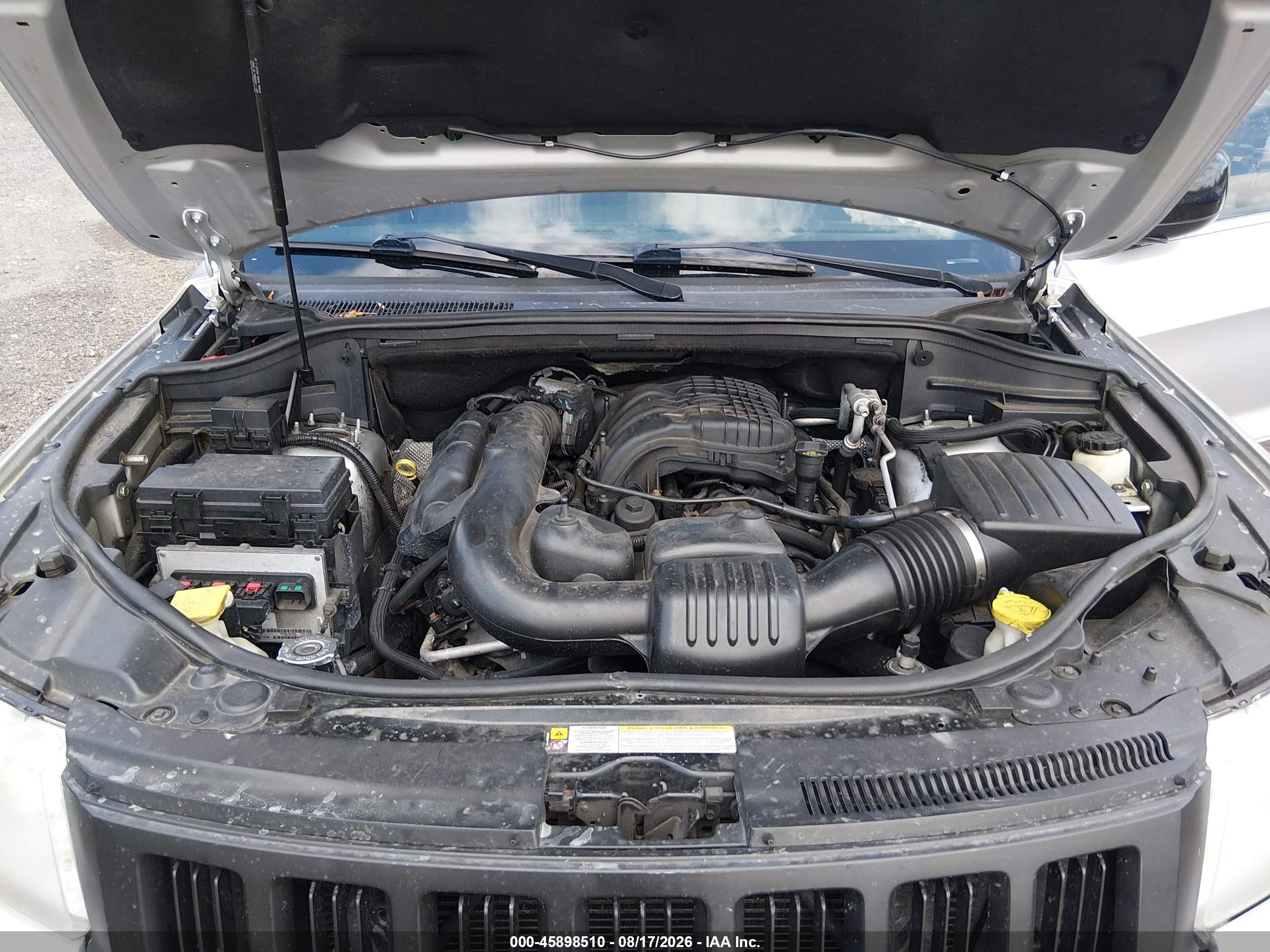 2013 Jeep Grand Cherokee Laredo Gray vin: 1C4RJFAGXDC615145