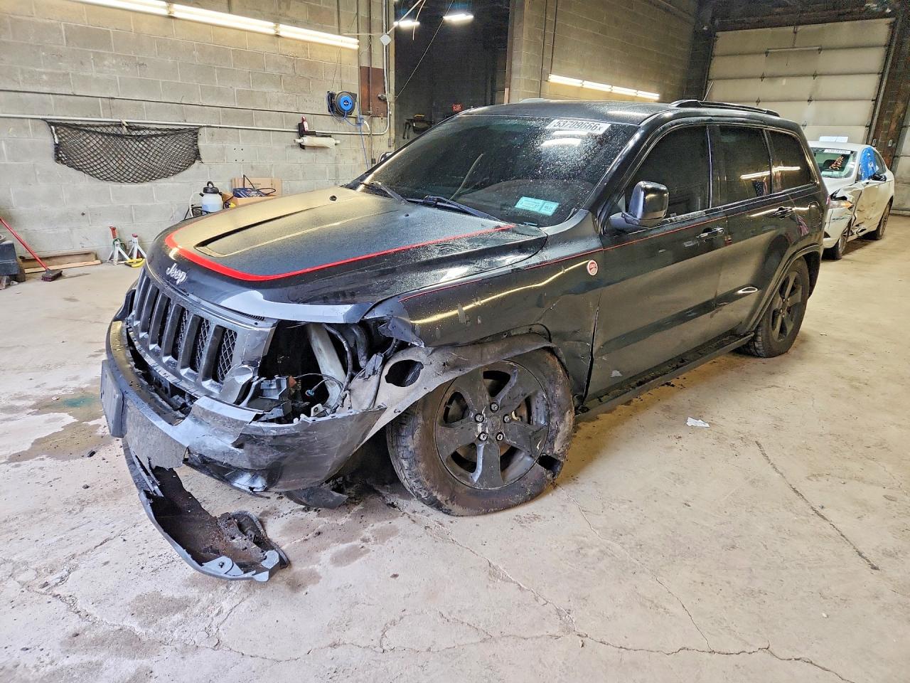 2013 Jeep Grand Cherokee Laredo Black vin: 1C4RJFAGXDC619082