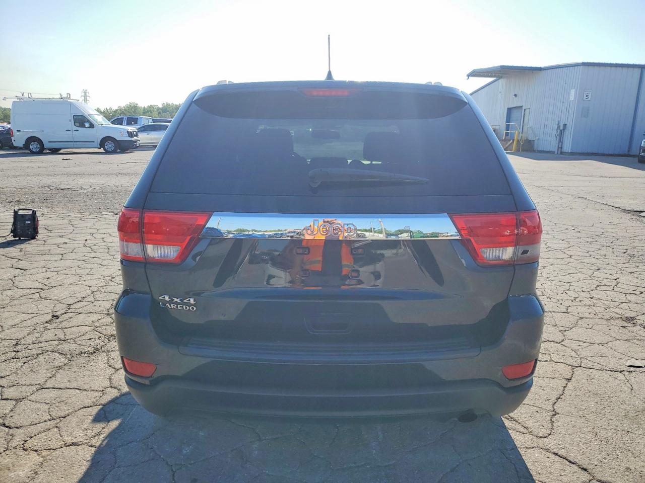 2013 Jeep Grand Cherokee Laredo Черный vin: 1C4RJFAGXDC636206