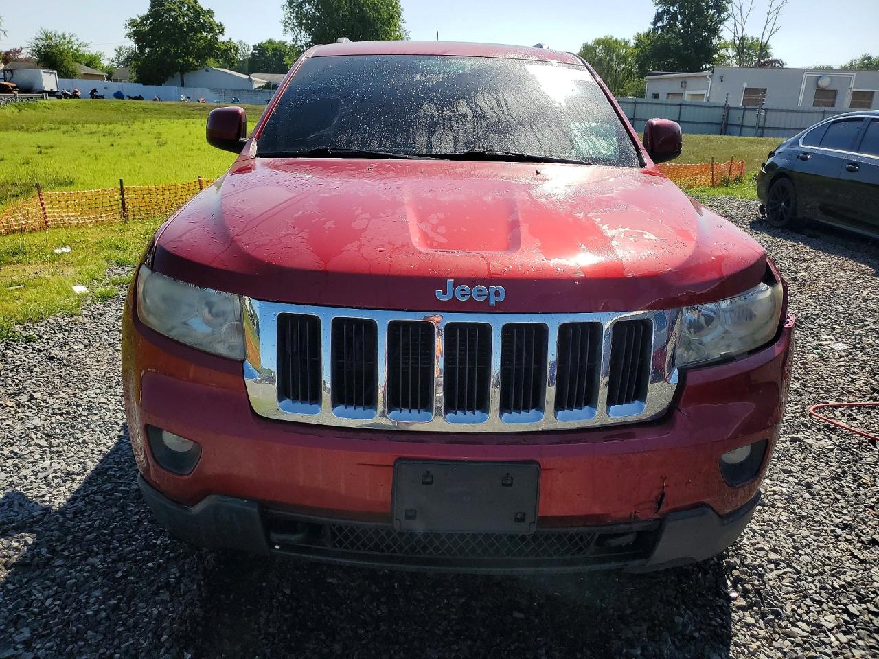 2013 Jeep Grand Cherokee Laredo Красный vin: 1C4RJFAGXDC644418