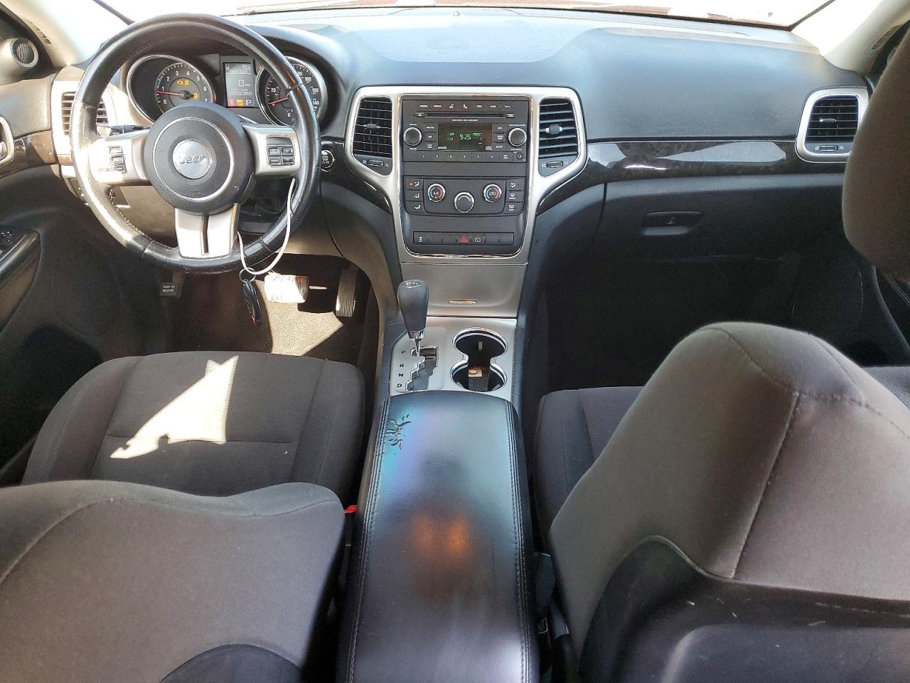 2013 Jeep Grand Cherokee Laredo Красный vin: 1C4RJFAGXDC644418