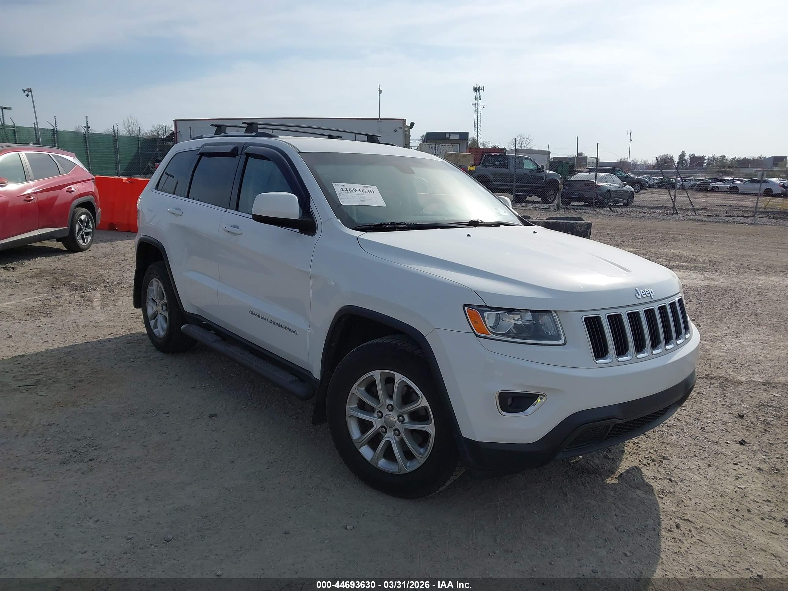 2014 Jeep Grand Cherokee Laredo White vin: 1C4RJFAGXEC103936