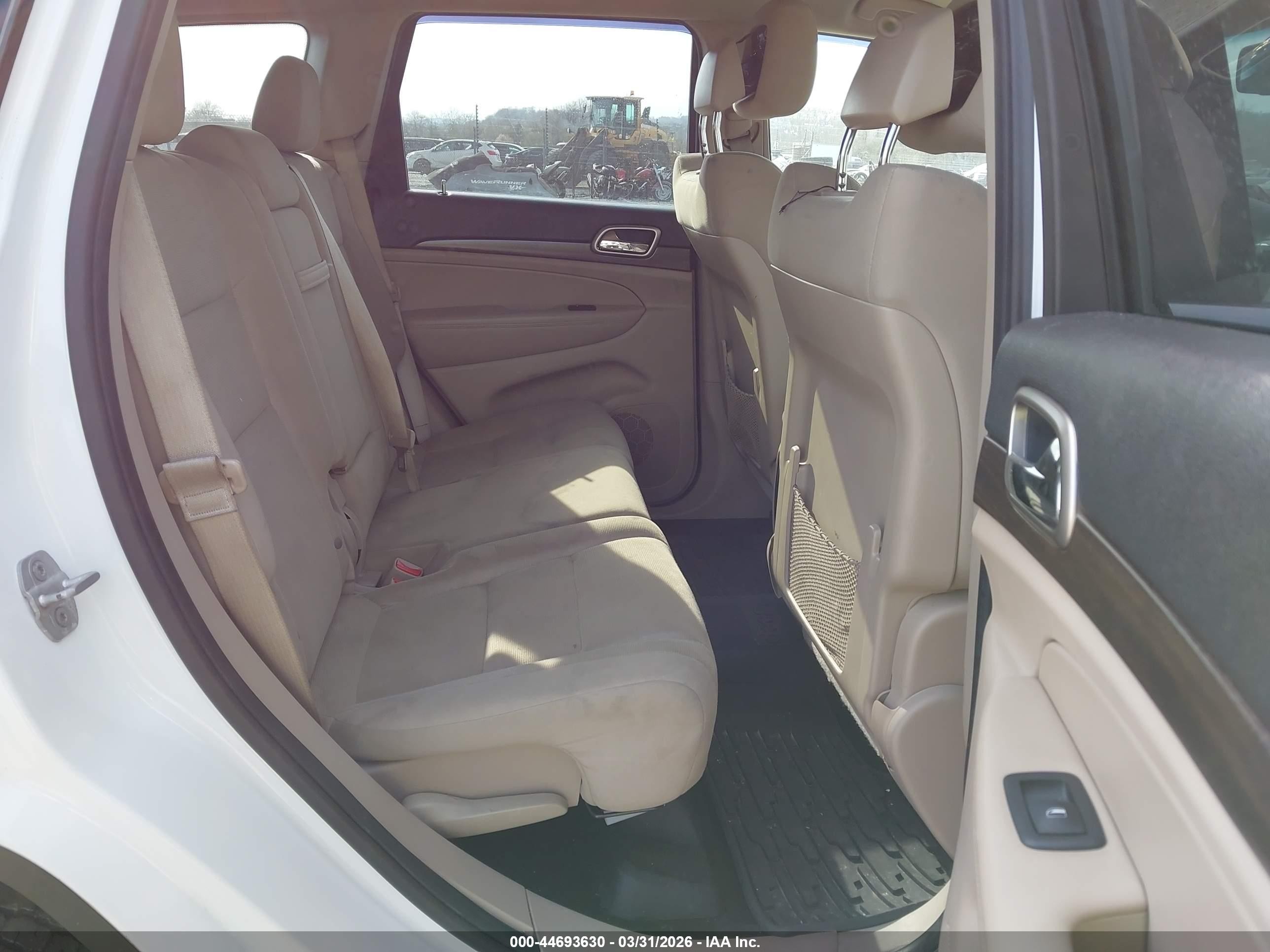 2014 Jeep Grand Cherokee Laredo White vin: 1C4RJFAGXEC103936