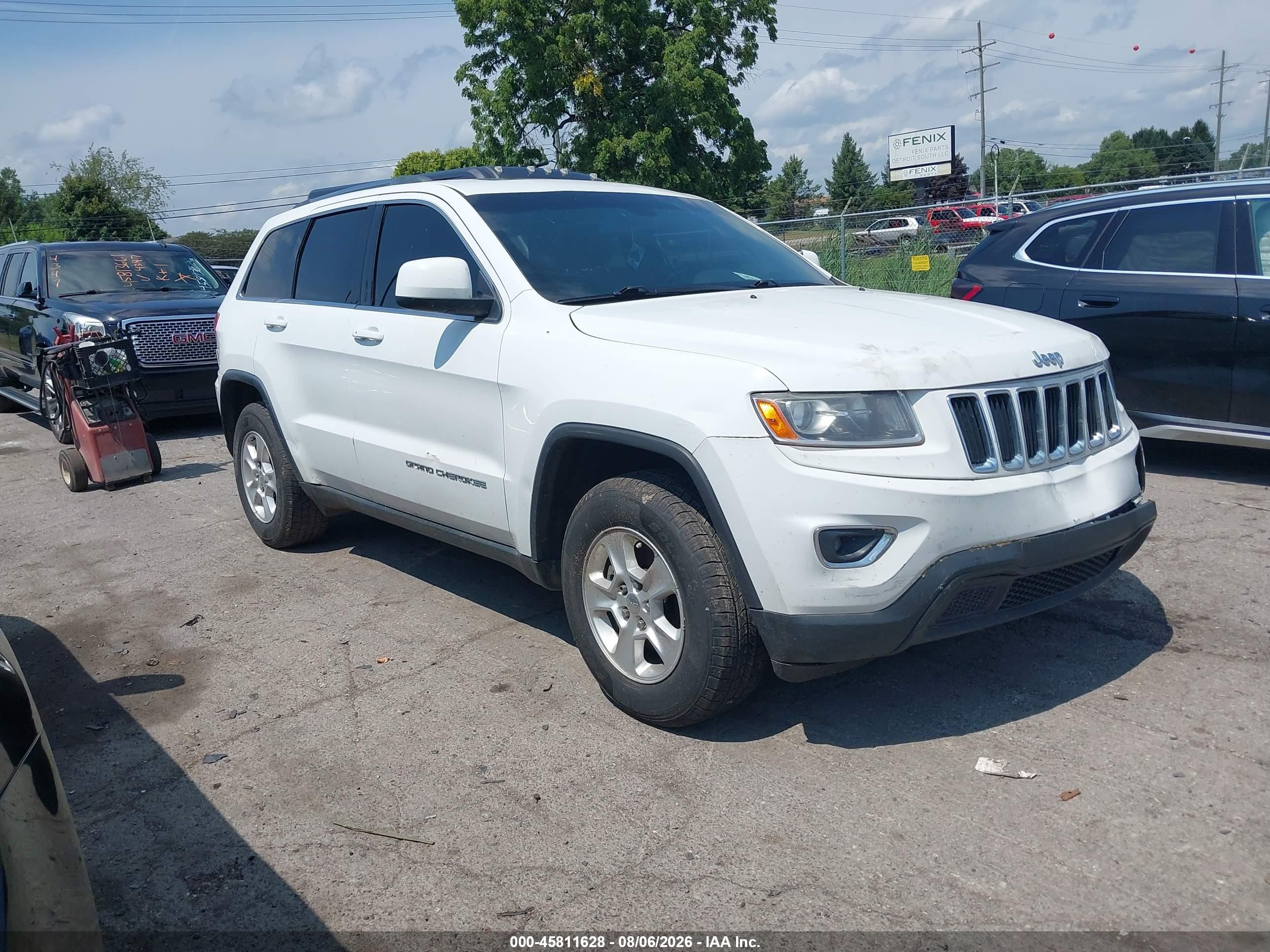 2014 Jeep Grand Cherokee Laredo Белый vin: 1C4RJFAGXEC128769