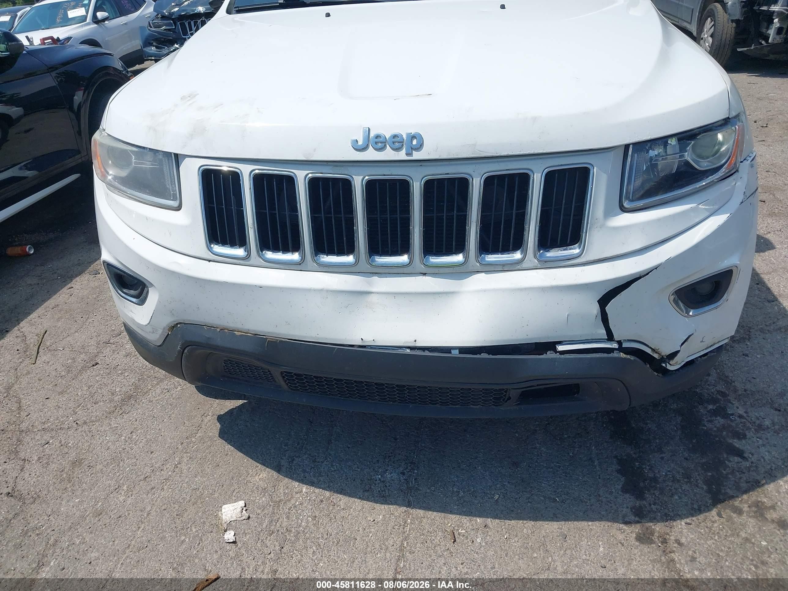 2014 Jeep Grand Cherokee Laredo Белый vin: 1C4RJFAGXEC128769