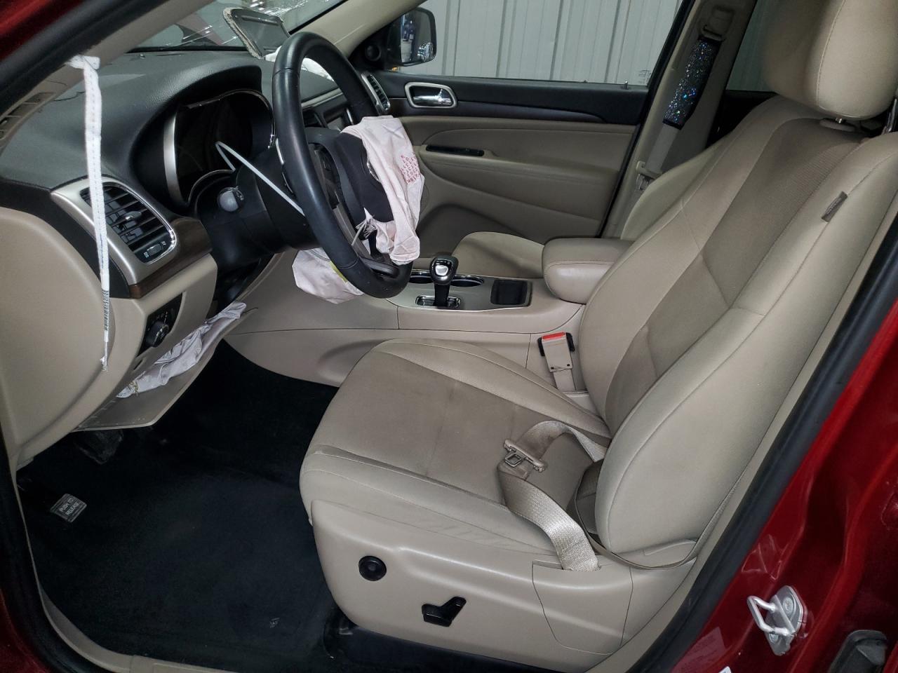 2014 Jeep Grand Cherokee Laredo Red vin: 1C4RJFAGXEC129890