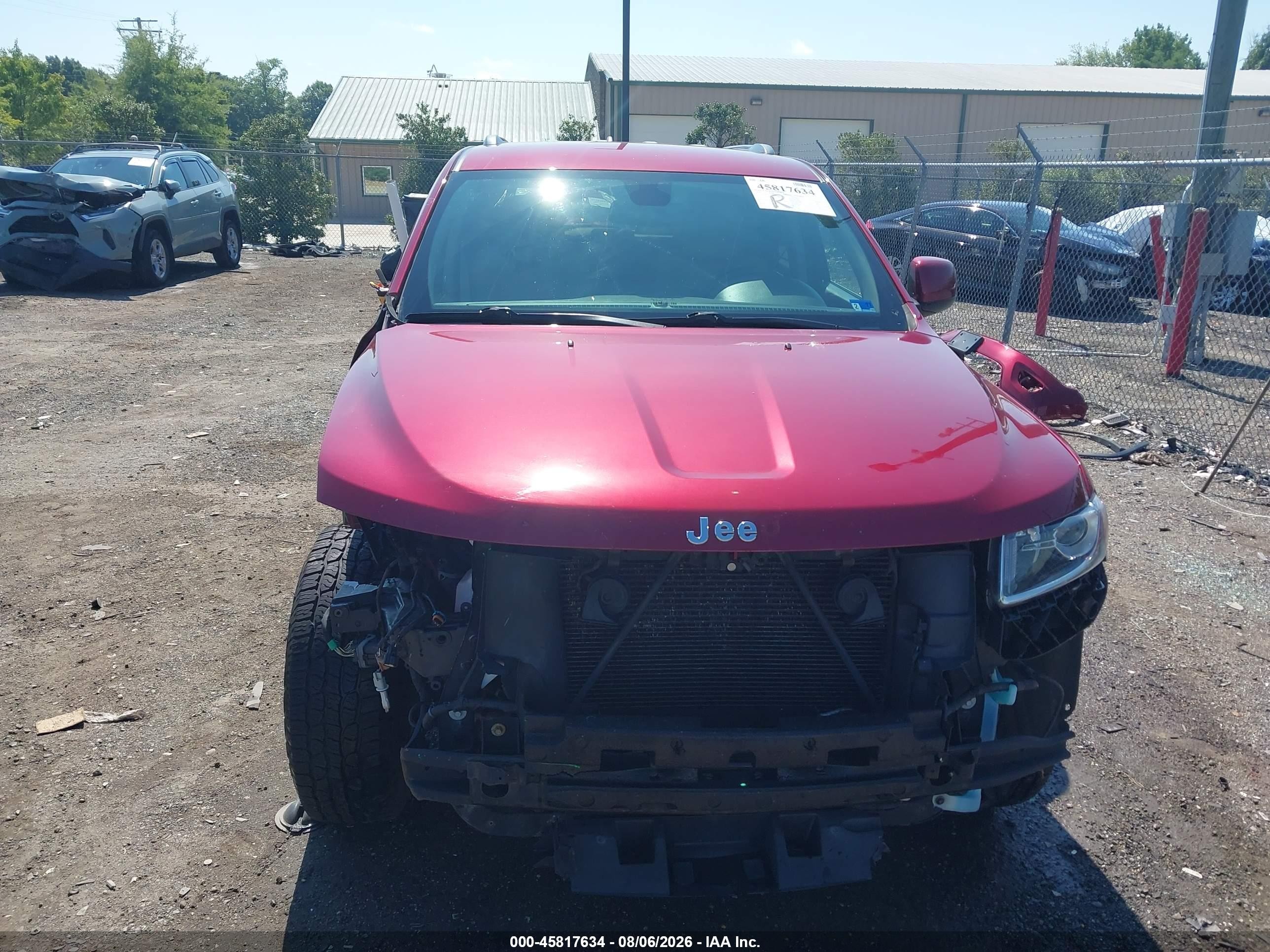 2014 Jeep Grand Cherokee Laredo Red vin: 1C4RJFAGXEC131221