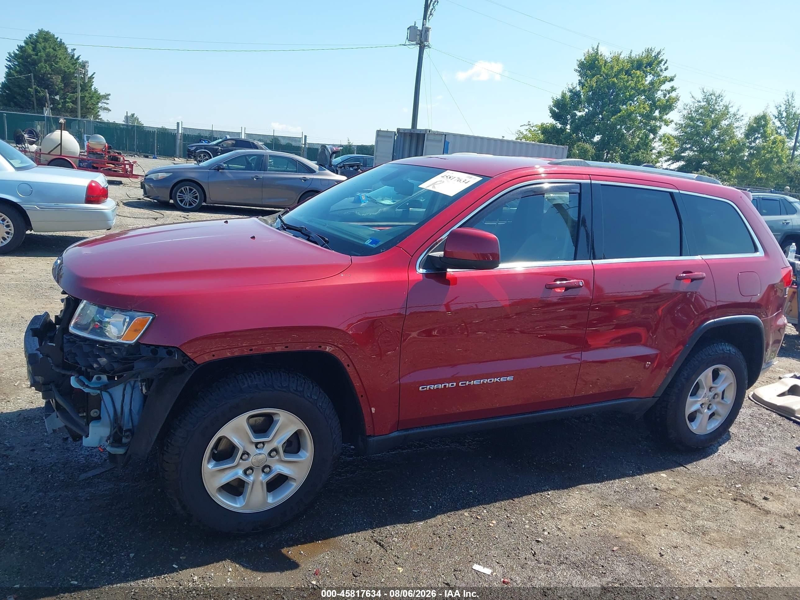 2014 Jeep Grand Cherokee Laredo Red vin: 1C4RJFAGXEC131221