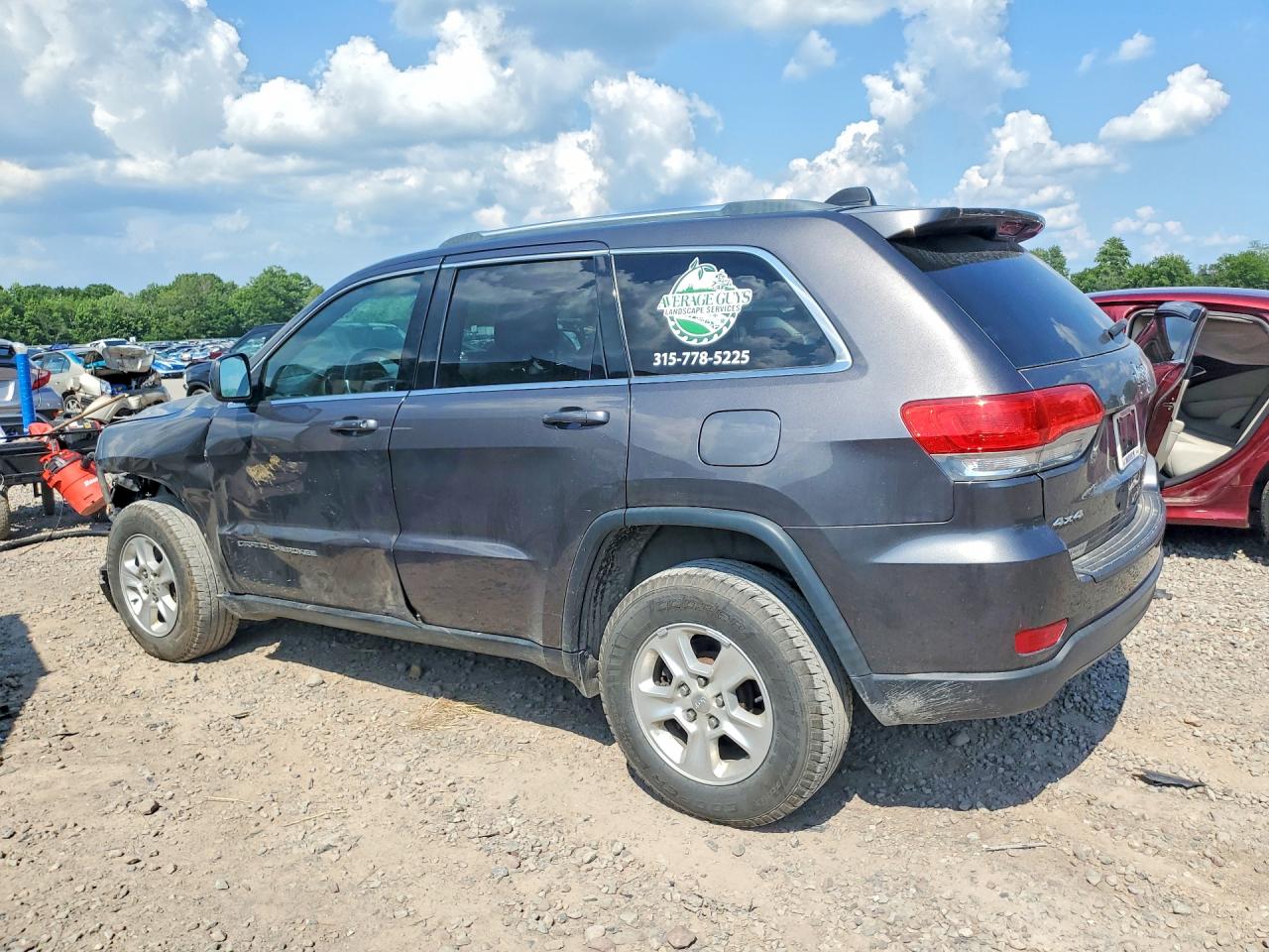 2014 Jeep Grand Cherokee Laredo Silver vin: 1C4RJFAGXEC184727