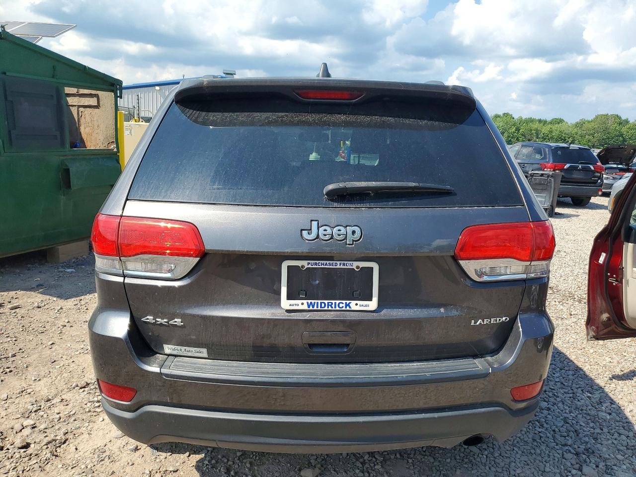 2014 Jeep Grand Cherokee Laredo Silver vin: 1C4RJFAGXEC184727