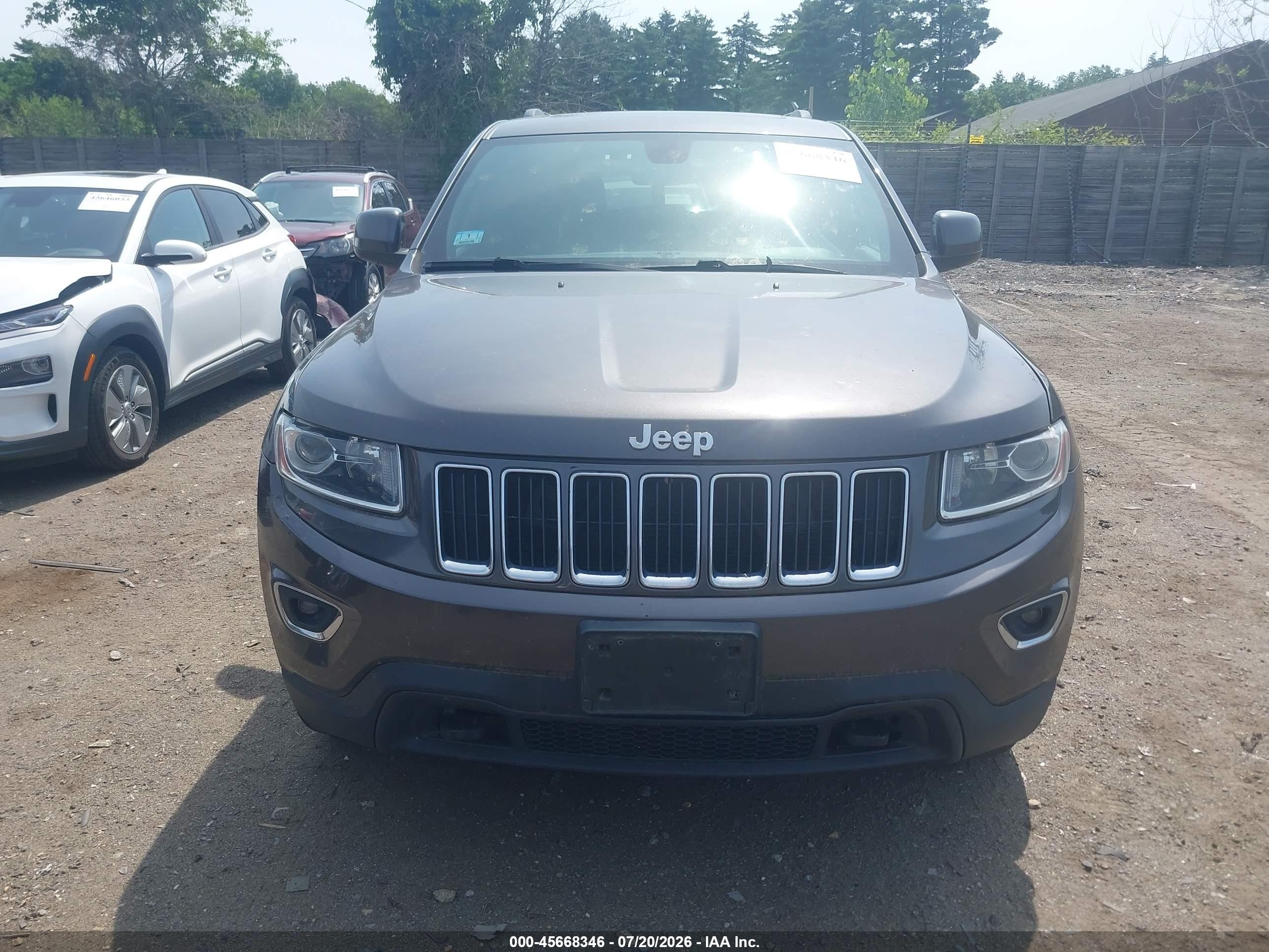 2014 Jeep Grand Cherokee Laredo Gray vin: 1C4RJFAGXEC205253