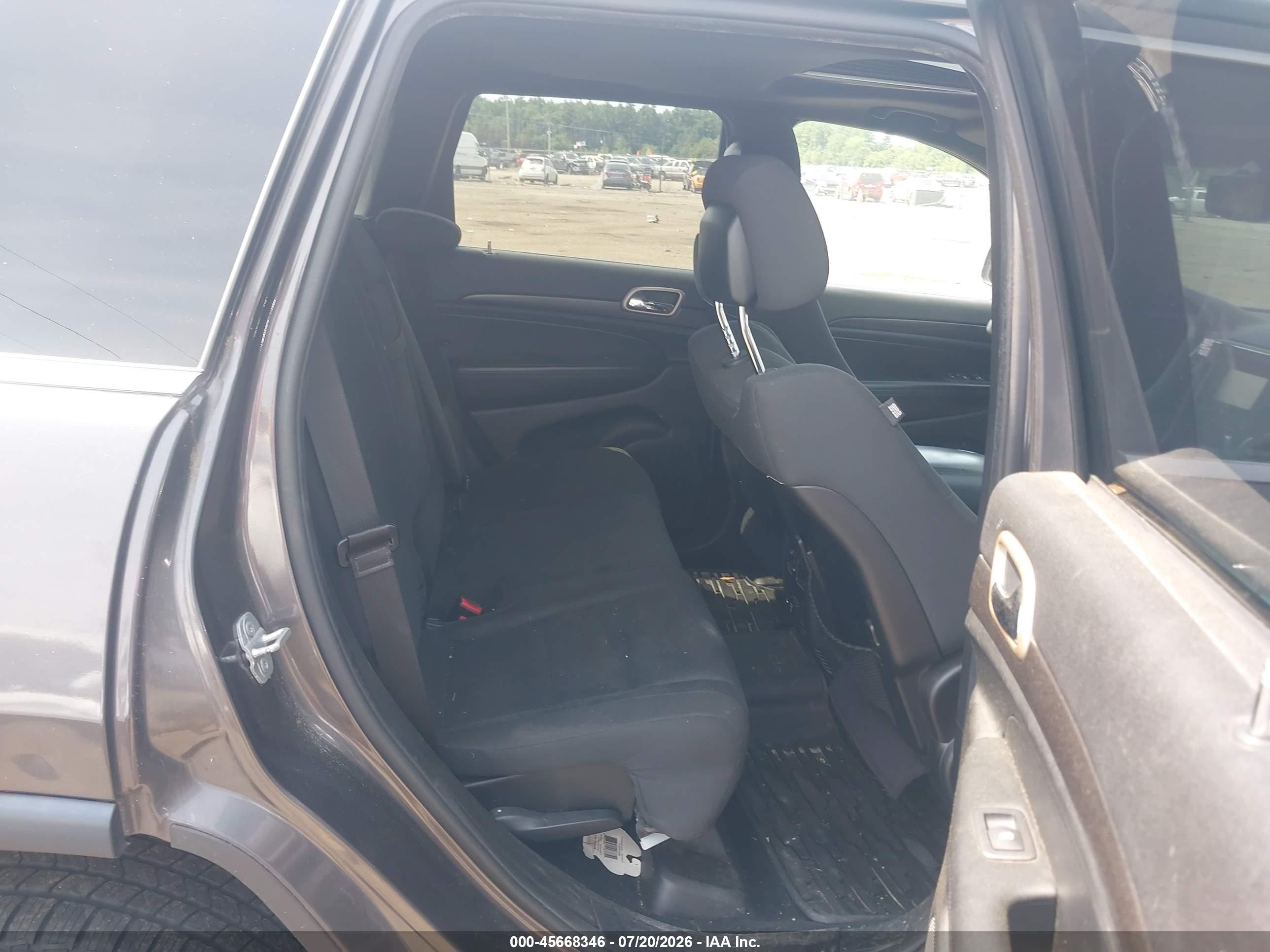 2014 Jeep Grand Cherokee Laredo Gray vin: 1C4RJFAGXEC205253