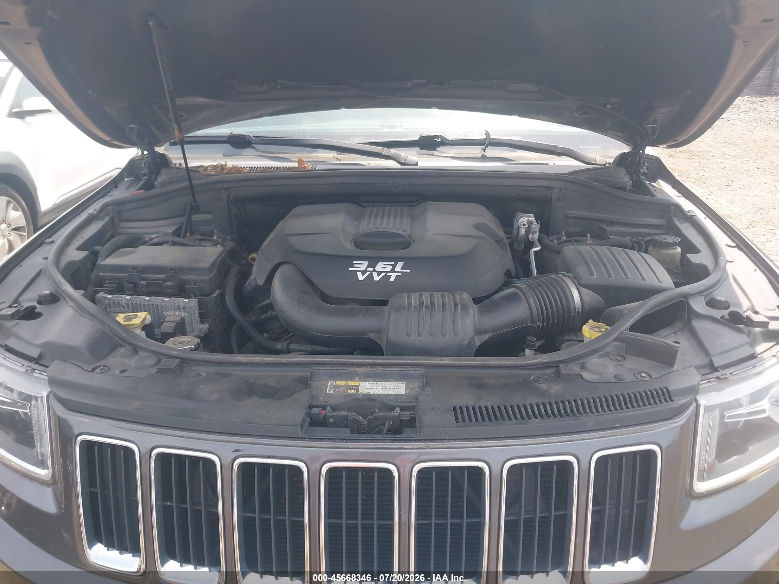 2014 Jeep Grand Cherokee Laredo Gray vin: 1C4RJFAGXEC205253
