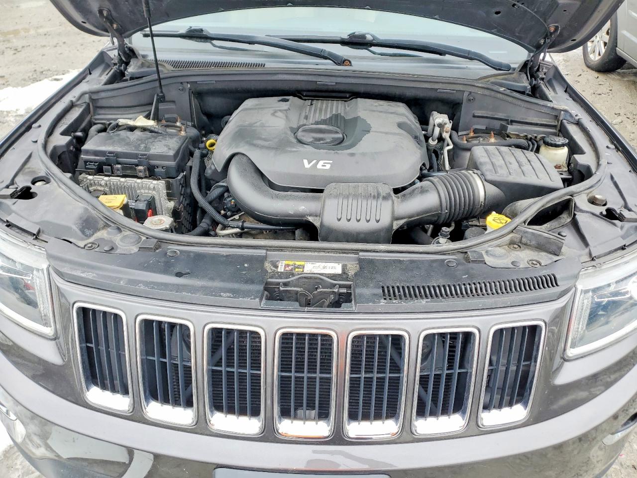 2014 Jeep Grand Cherokee Laredo Gray vin: 1C4RJFAGXEC232775