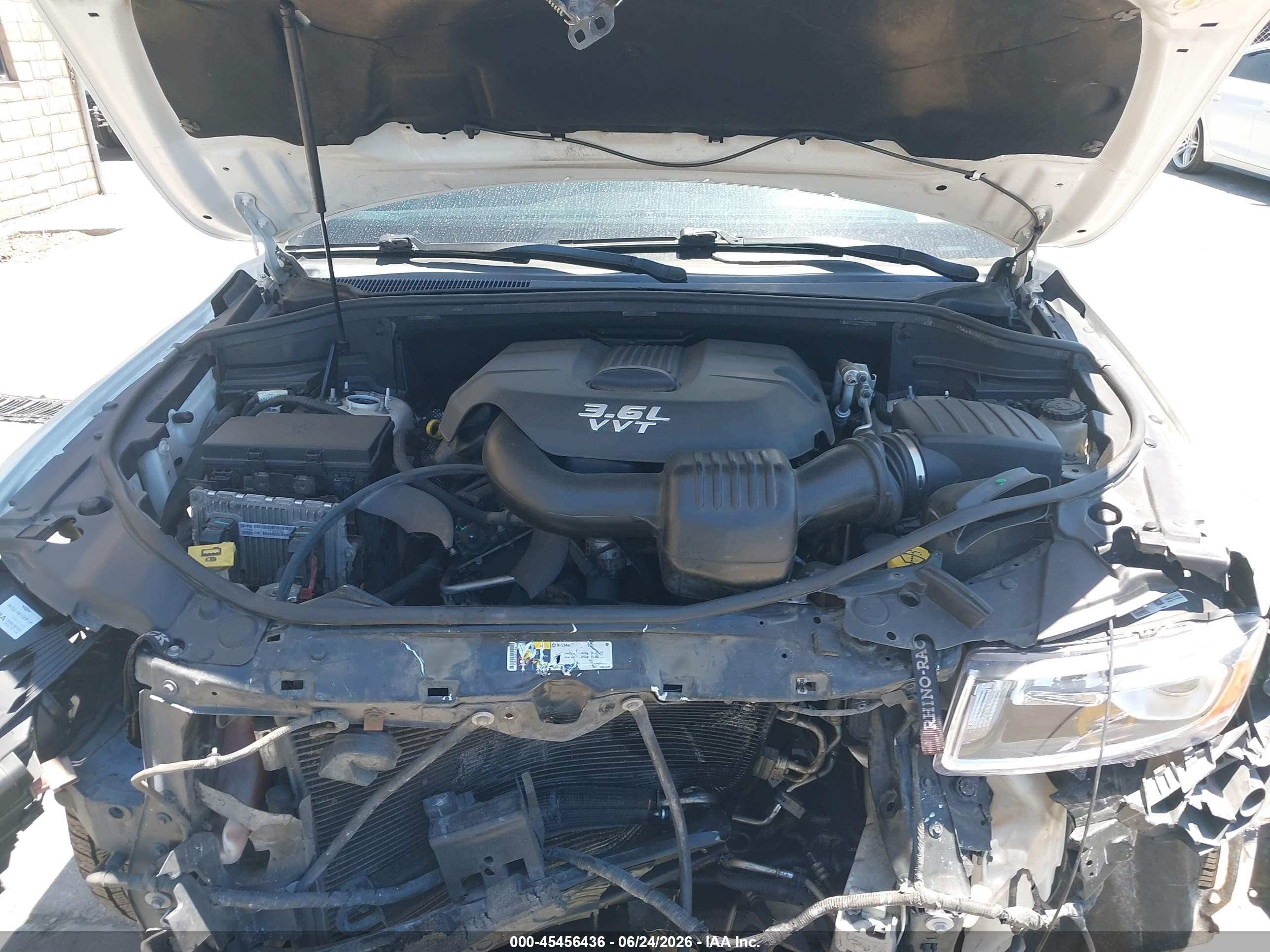 2014 Jeep Grand Cherokee Laredo Белый vin: 1C4RJFAGXEC232856