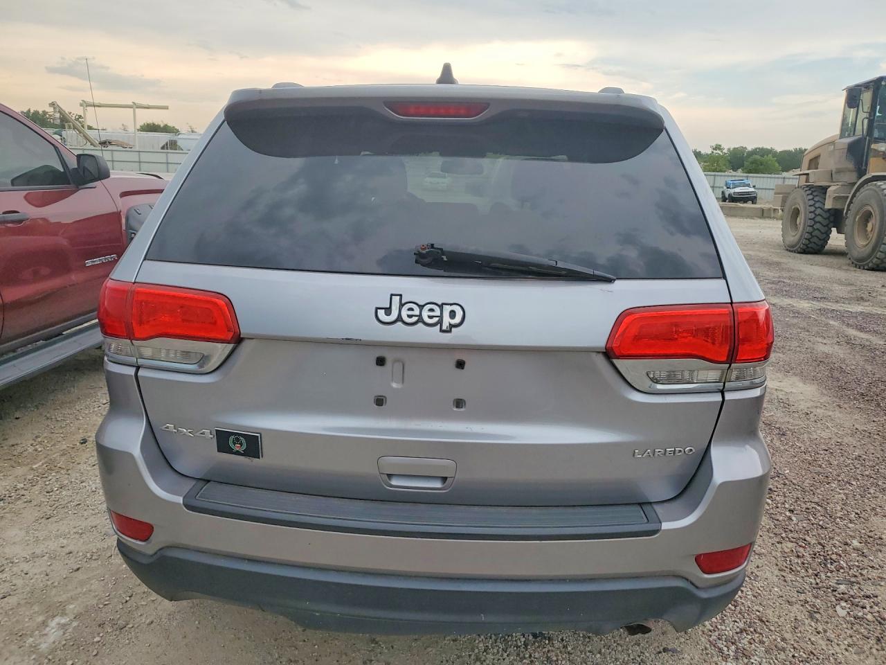 2014 Jeep Grand Cherokee Laredo Gray vin: 1C4RJFAGXEC333282
