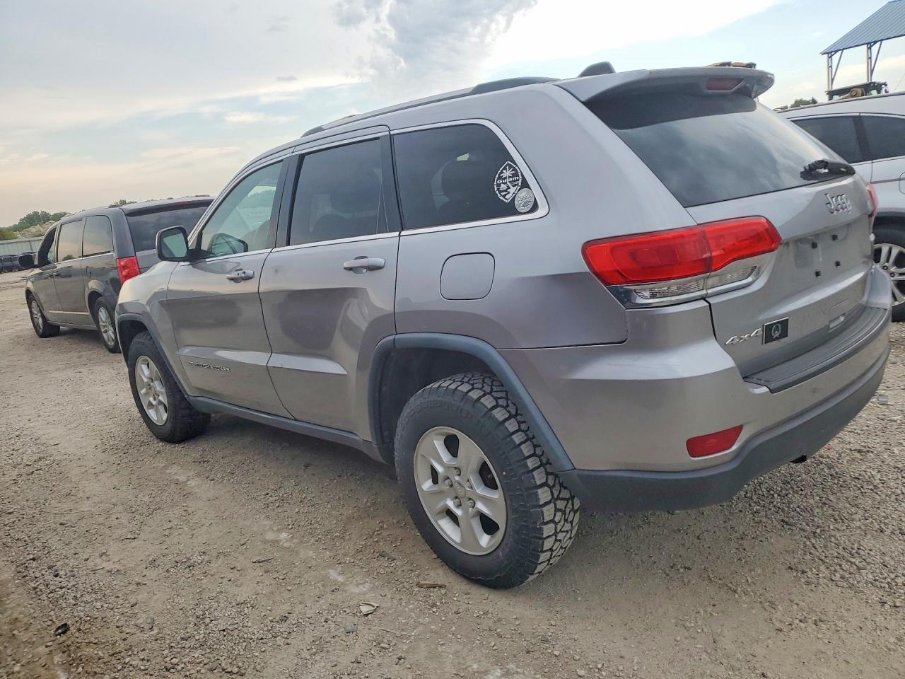 2014 Jeep Grand Cherokee Laredo Gray vin: 1C4RJFAGXEC333282