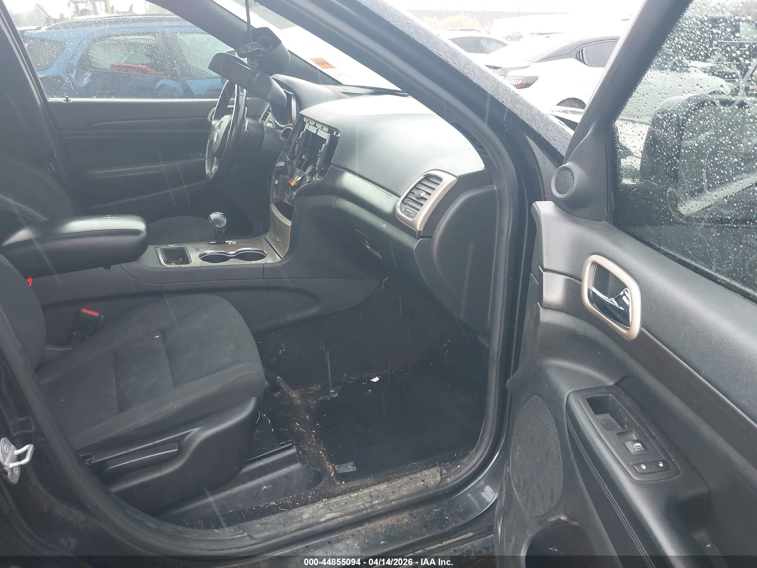 2014 Jeep Grand Cherokee Laredo Серый vin: 1C4RJFAGXEC352253