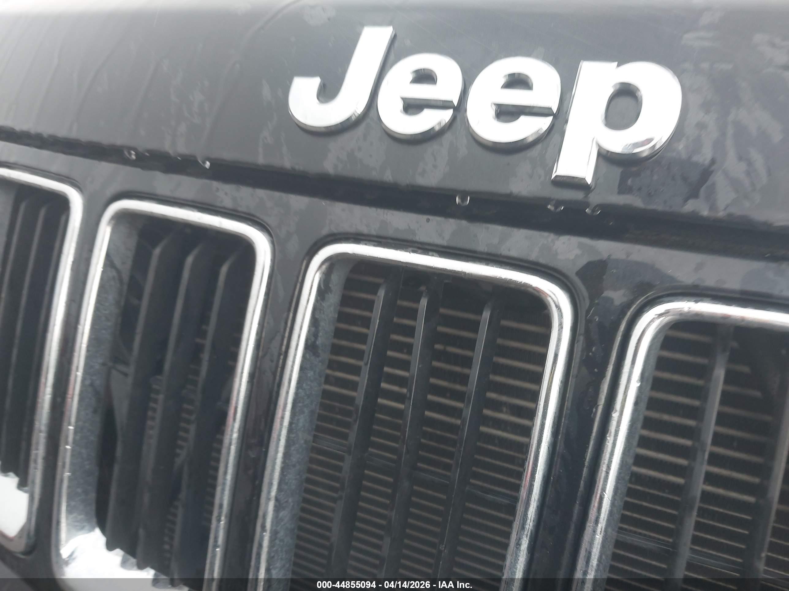 2014 Jeep Grand Cherokee Laredo Серый vin: 1C4RJFAGXEC352253
