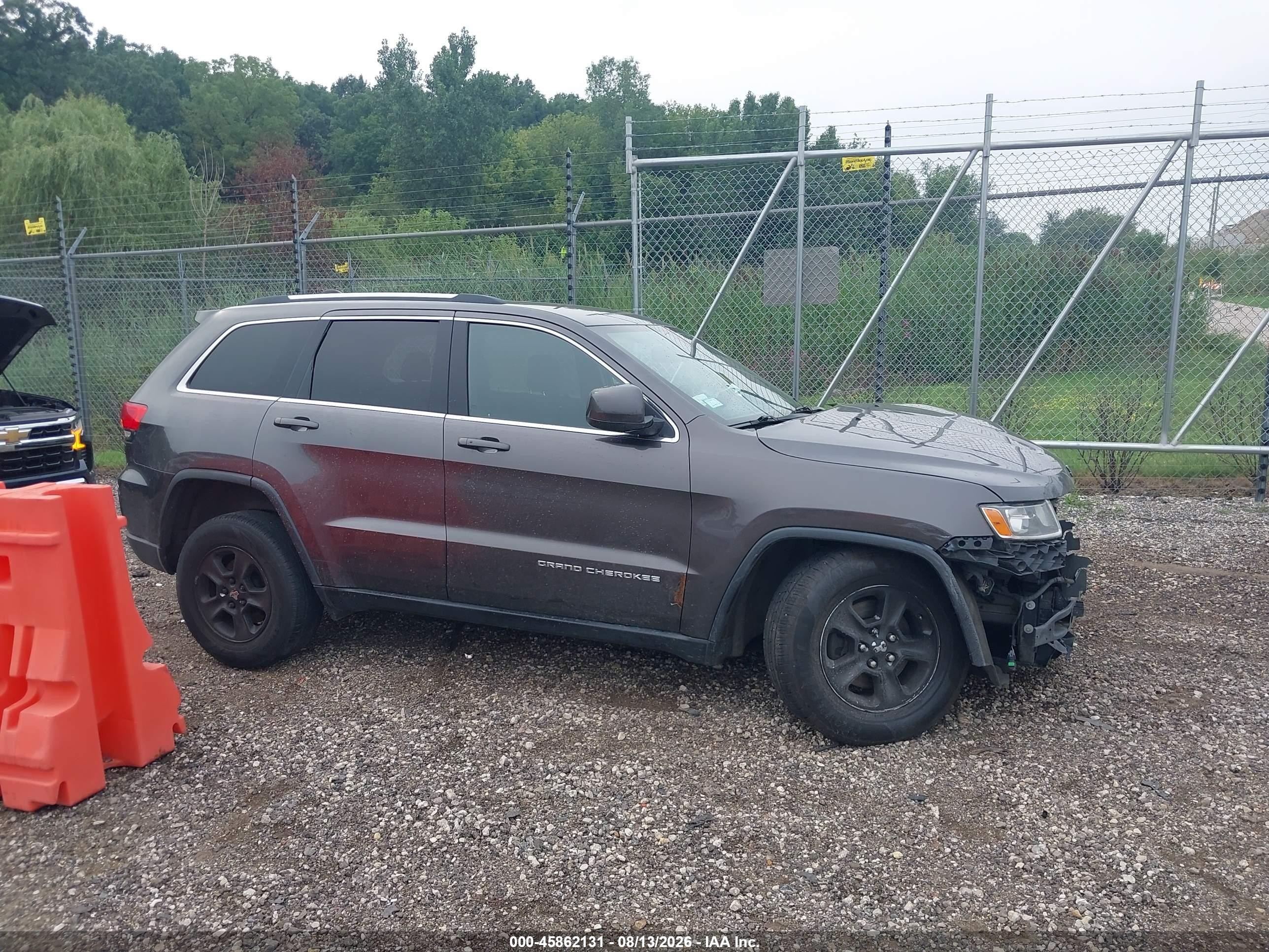 2014 Jeep Grand Cherokee Laredo Gray vin: 1C4RJFAGXEC549262