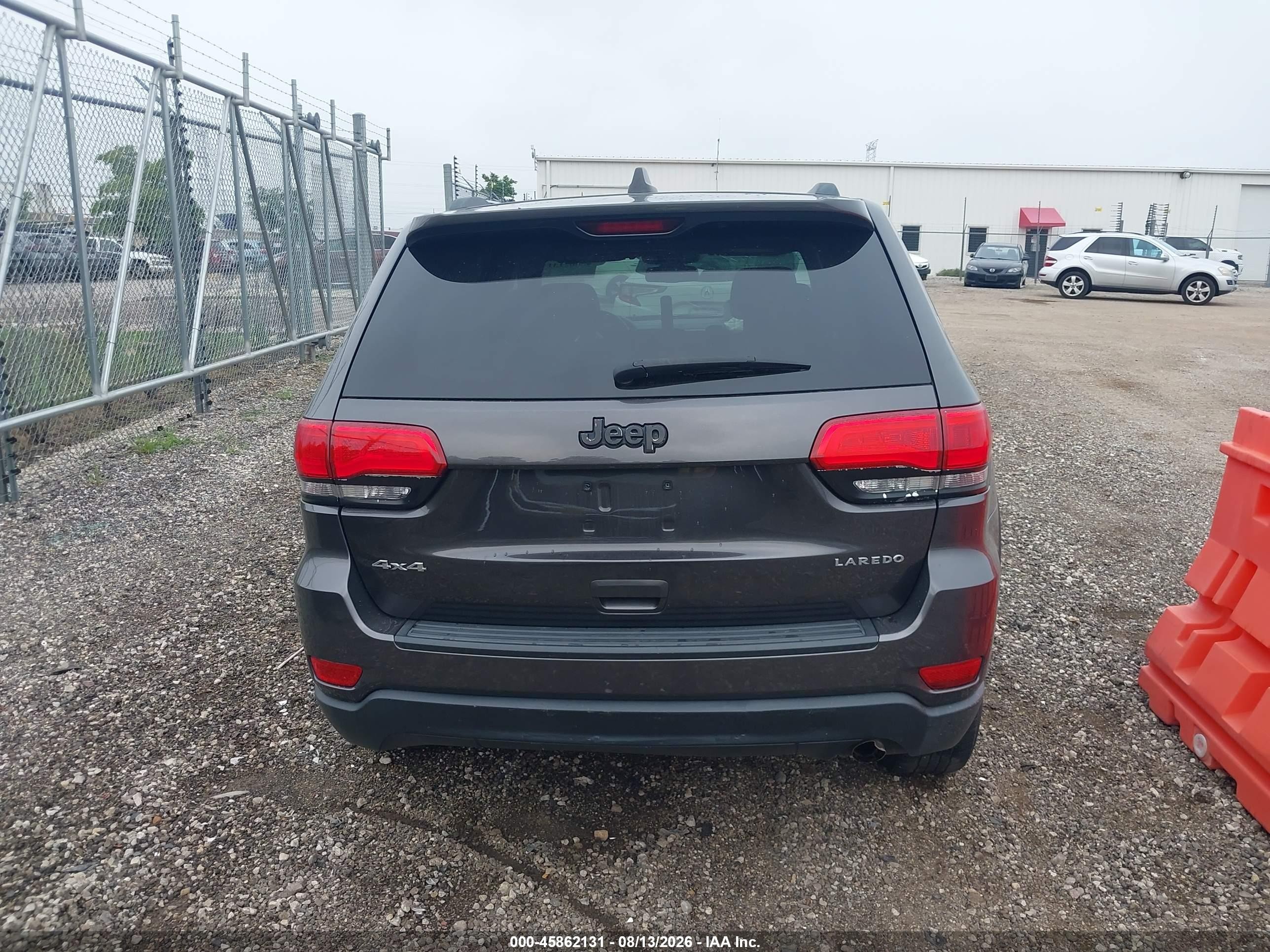 2014 Jeep Grand Cherokee Laredo Gray vin: 1C4RJFAGXEC549262