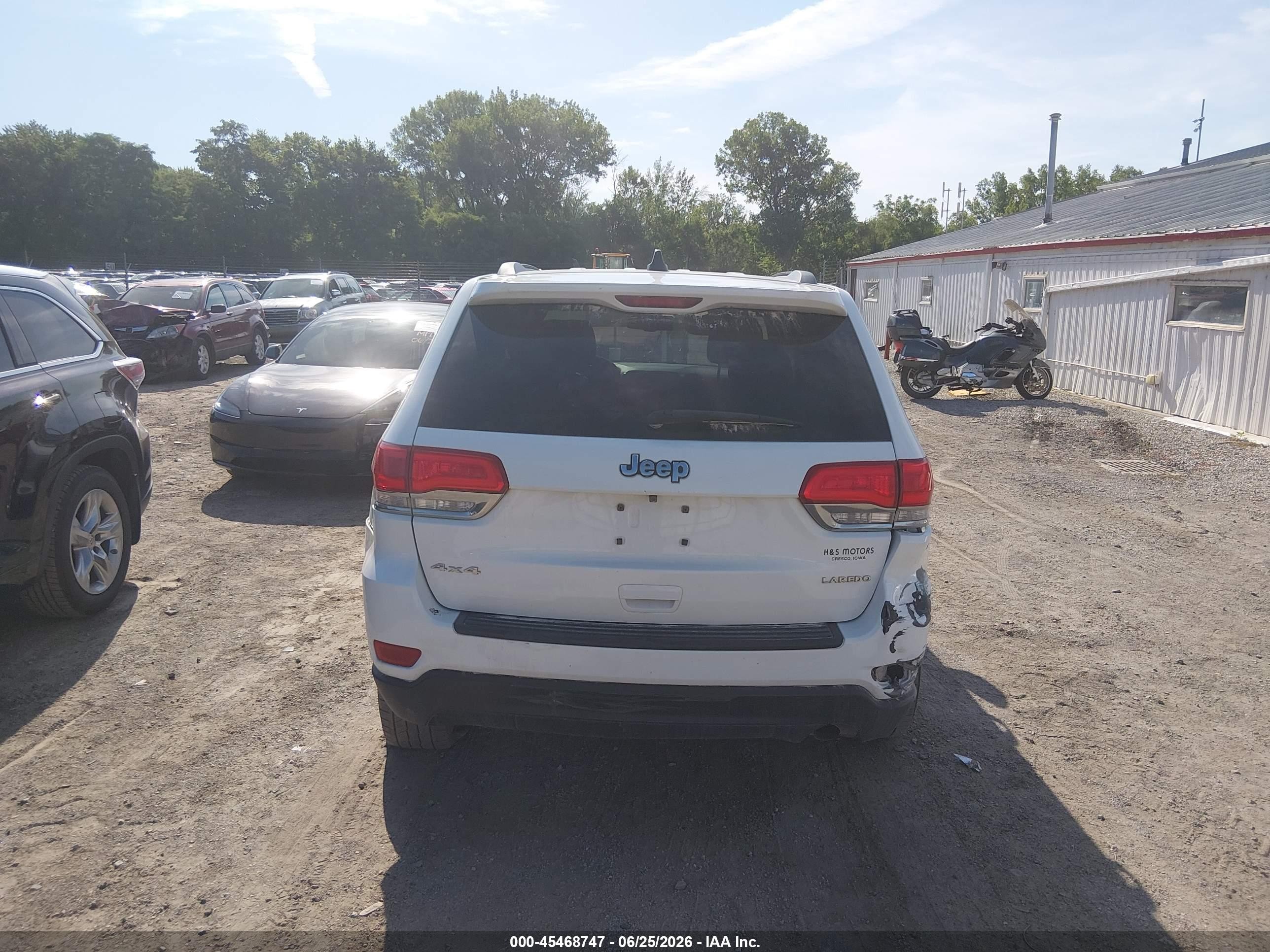 2014 Jeep Grand Cherokee Laredo White vin: 1C4RJFAGXEC565932