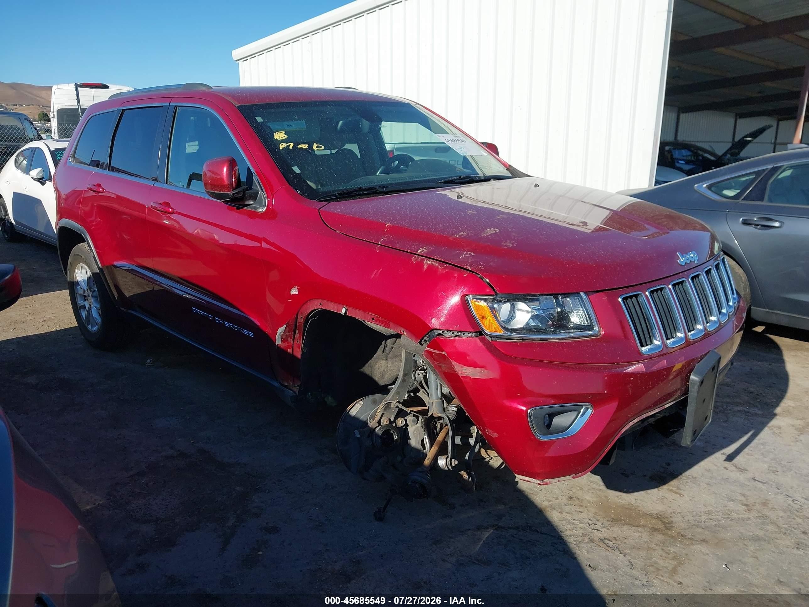 2015 Jeep Grand Cherokee Laredo Red vin: 1C4RJFAGXFC152264