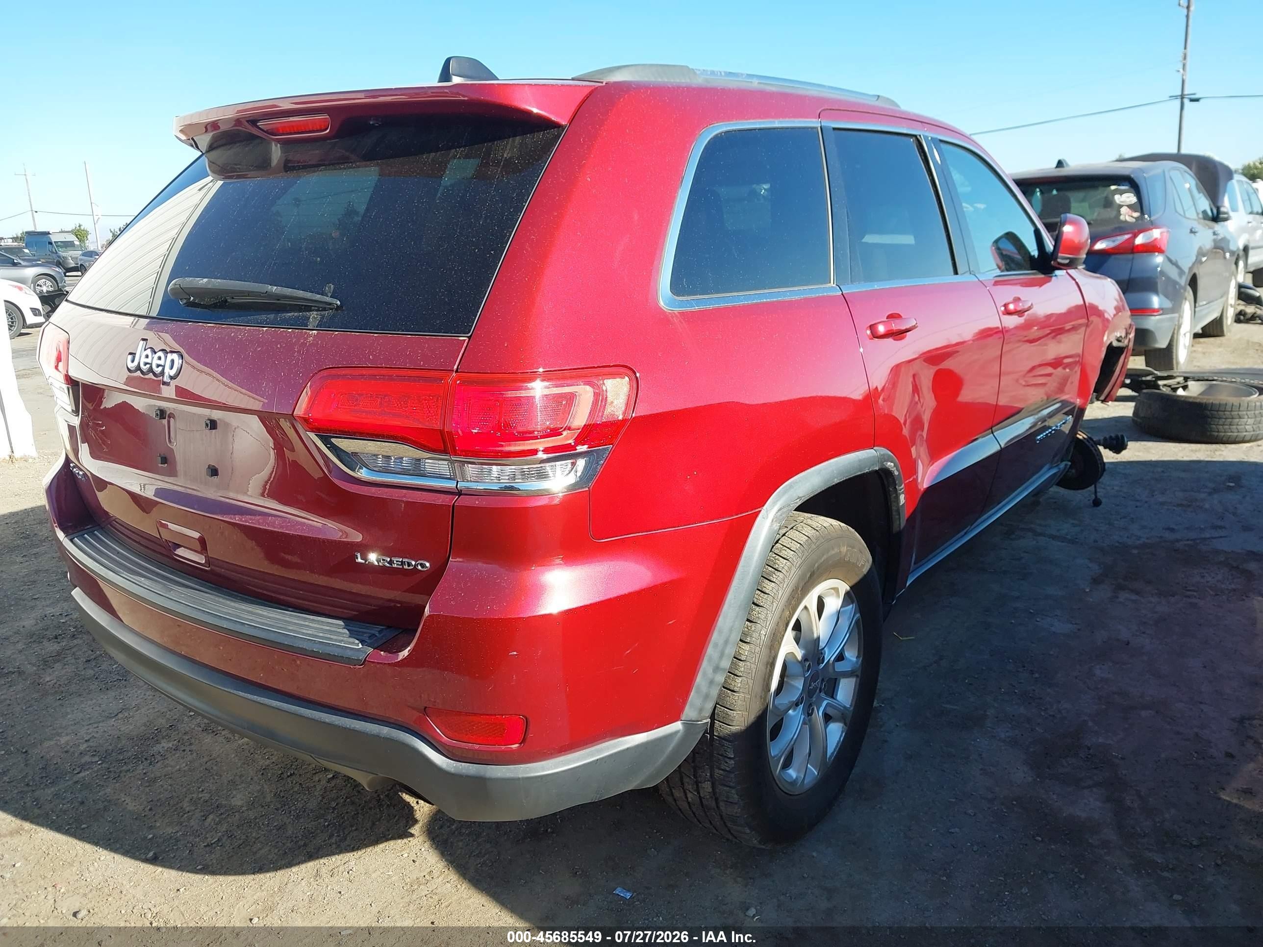 2015 Jeep Grand Cherokee Laredo Red vin: 1C4RJFAGXFC152264