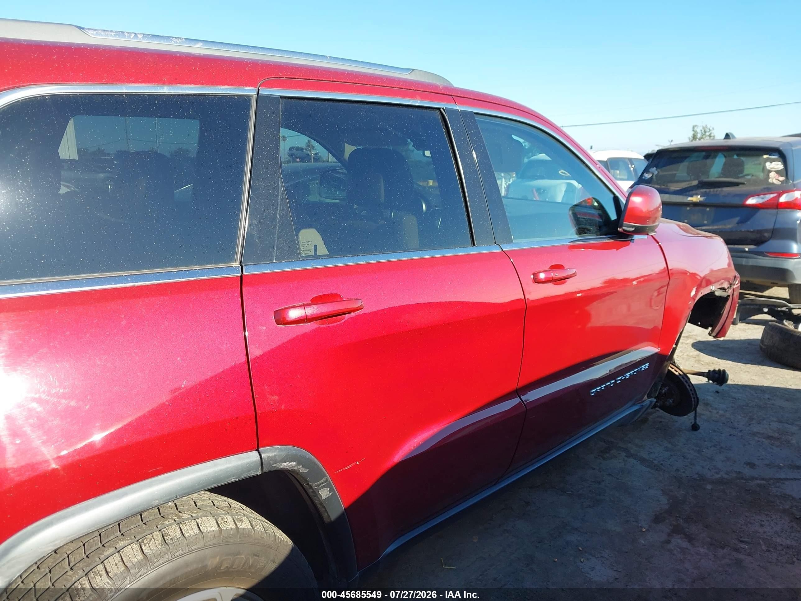 2015 Jeep Grand Cherokee Laredo Red vin: 1C4RJFAGXFC152264