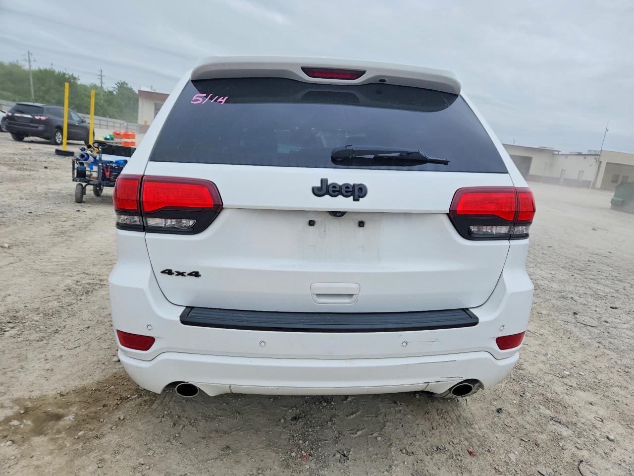 2015 Jeep Grand Cherokee Laredo Белый vin: 1C4RJFAGXFC157061