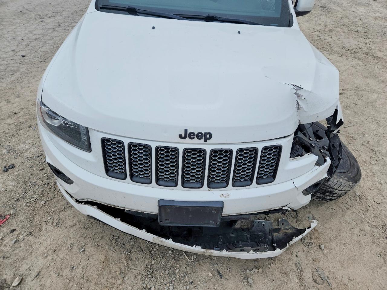2015 Jeep Grand Cherokee Laredo Белый vin: 1C4RJFAGXFC157061
