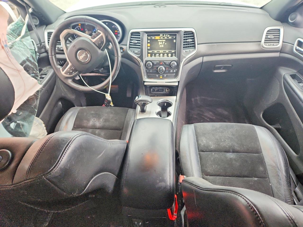 2015 Jeep Grand Cherokee Laredo Белый vin: 1C4RJFAGXFC157061