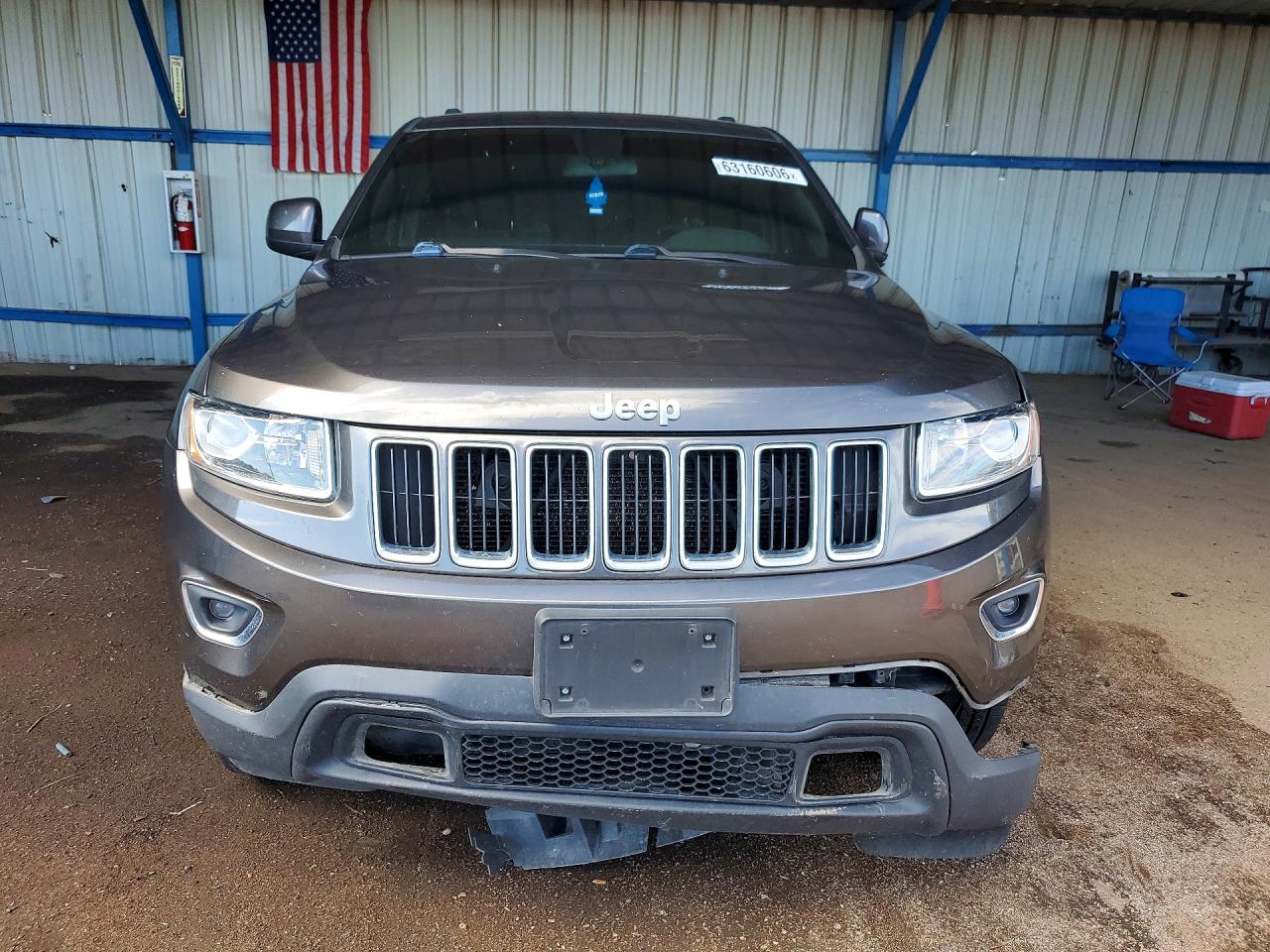 2015 Jeep Grand Cherokee Laredo Серый vin: 1C4RJFAGXFC165158
