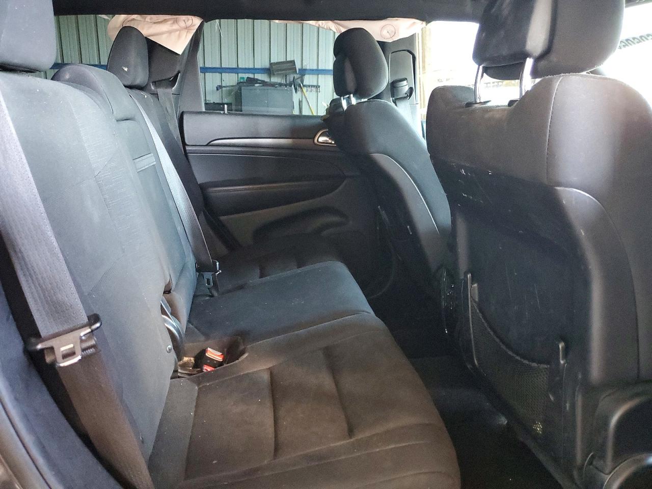2015 Jeep Grand Cherokee Laredo Серый vin: 1C4RJFAGXFC165158