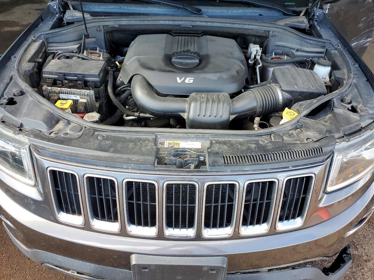 2015 Jeep Grand Cherokee Laredo Серый vin: 1C4RJFAGXFC165158