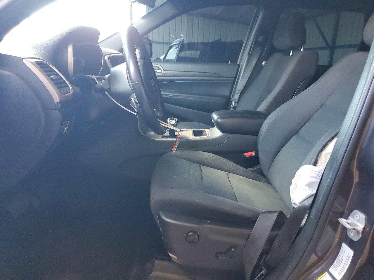 2015 Jeep Grand Cherokee Laredo Серый vin: 1C4RJFAGXFC165158
