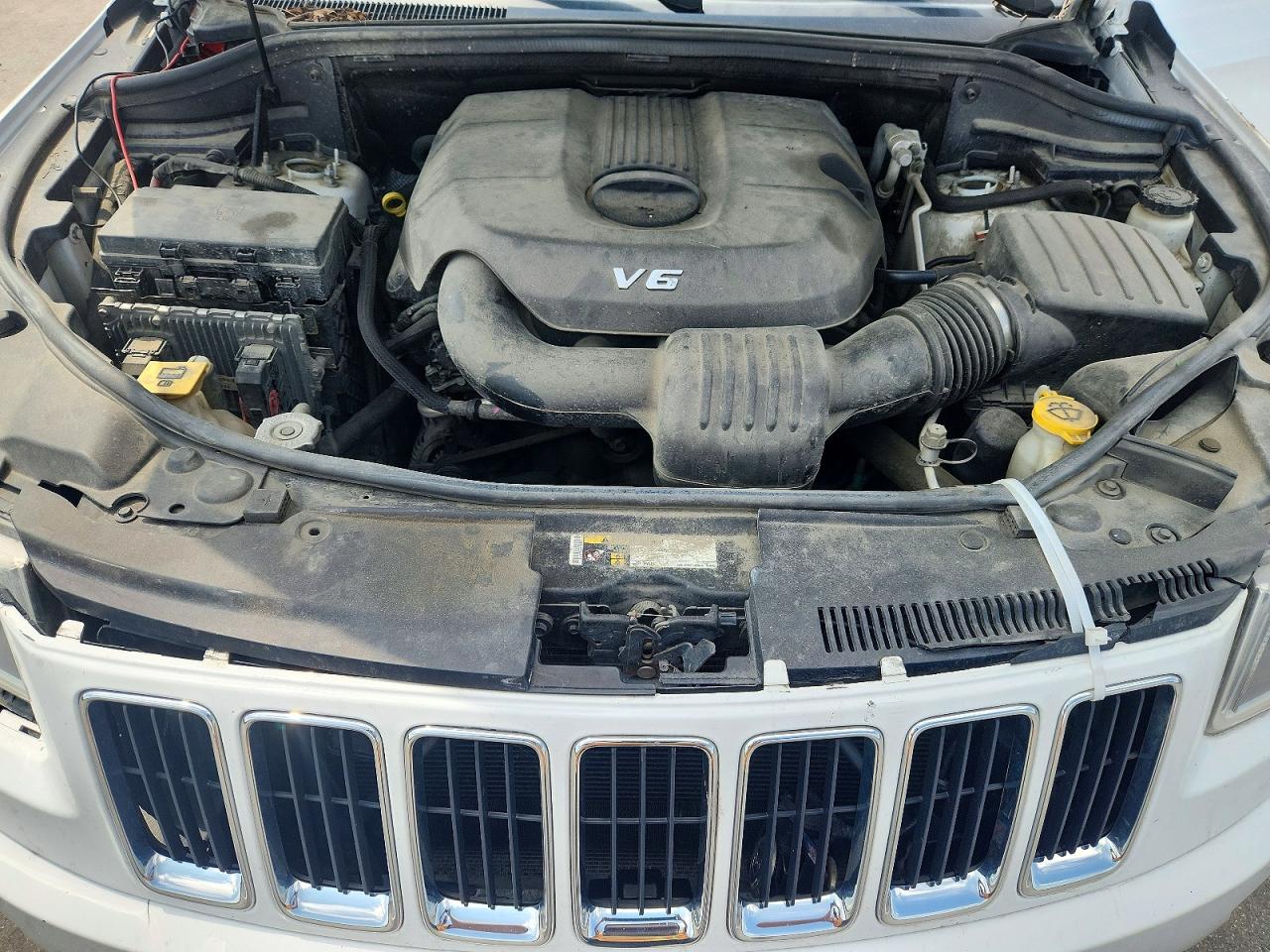2015 Jeep Grand Cherokee Laredo White vin: 1C4RJFAGXFC172160