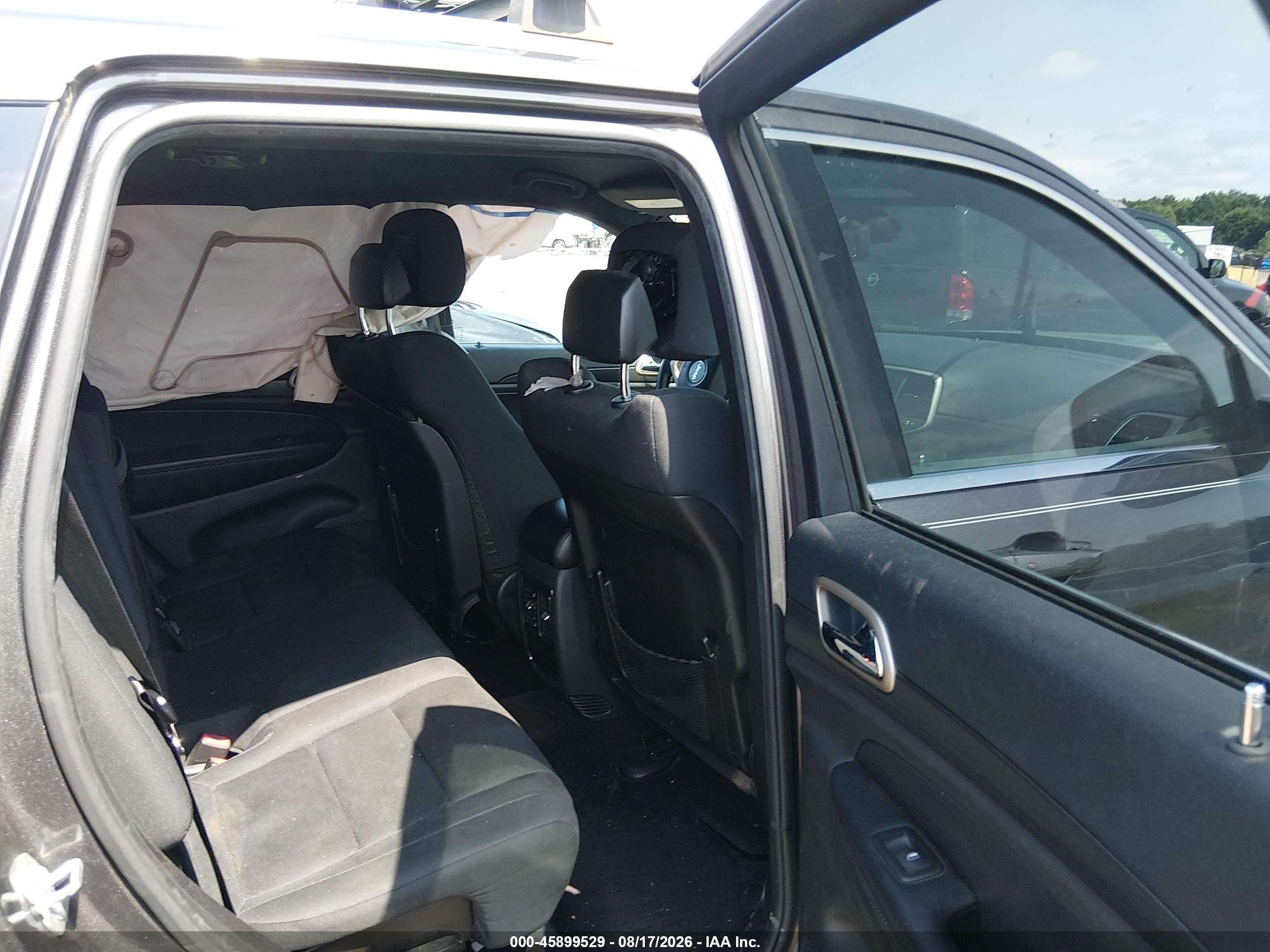 2015 Jeep Grand Cherokee Laredo Серый vin: 1C4RJFAGXFC173535