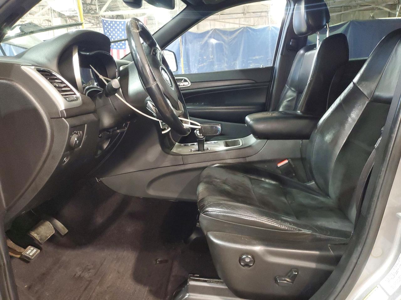 2015 Jeep Grand Cherokee Laredo Silver vin: 1C4RJFAGXFC186933