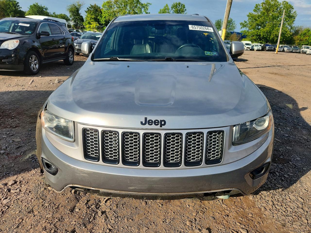2015 Jeep Grand Cherokee Laredo Silver vin: 1C4RJFAGXFC227352