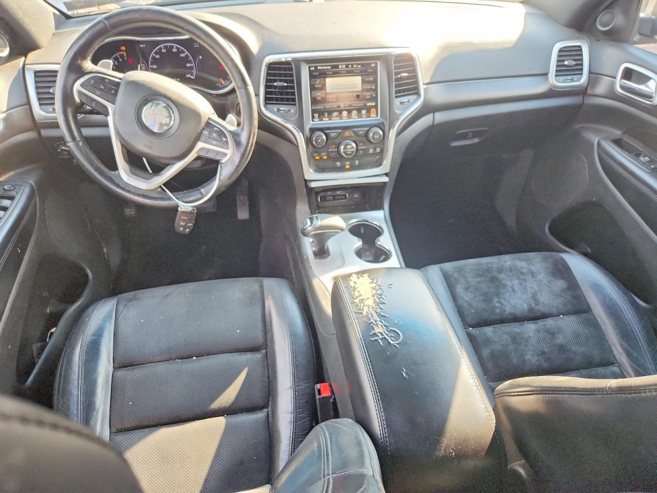 2015 Jeep Grand Cherokee Laredo Silver vin: 1C4RJFAGXFC227352