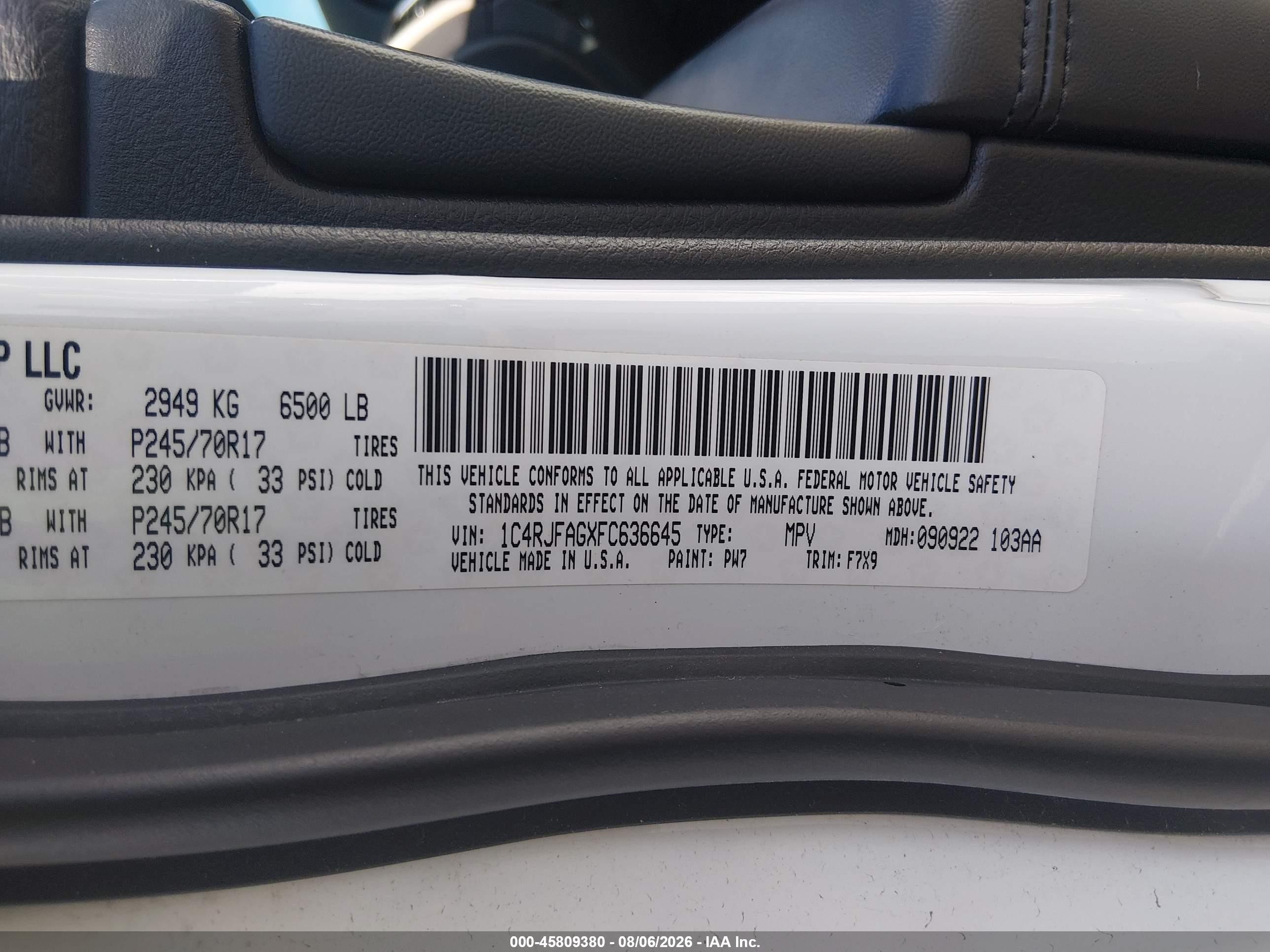 2015 Jeep Grand Cherokee Laredo White vin: 1C4RJFAGXFC636645