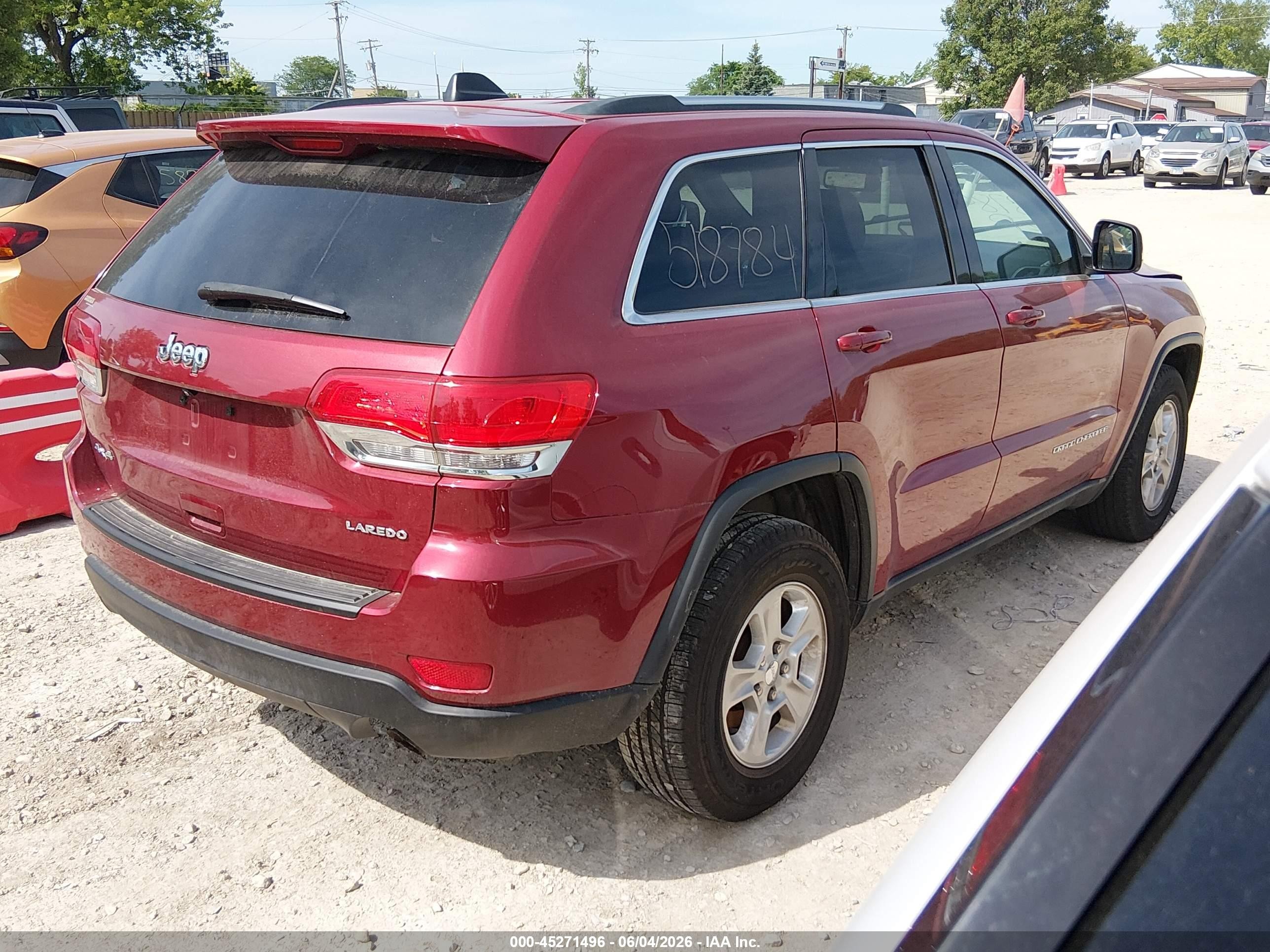 2015 Jeep Grand Cherokee Laredo Red vin: 1C4RJFAGXFC681911
