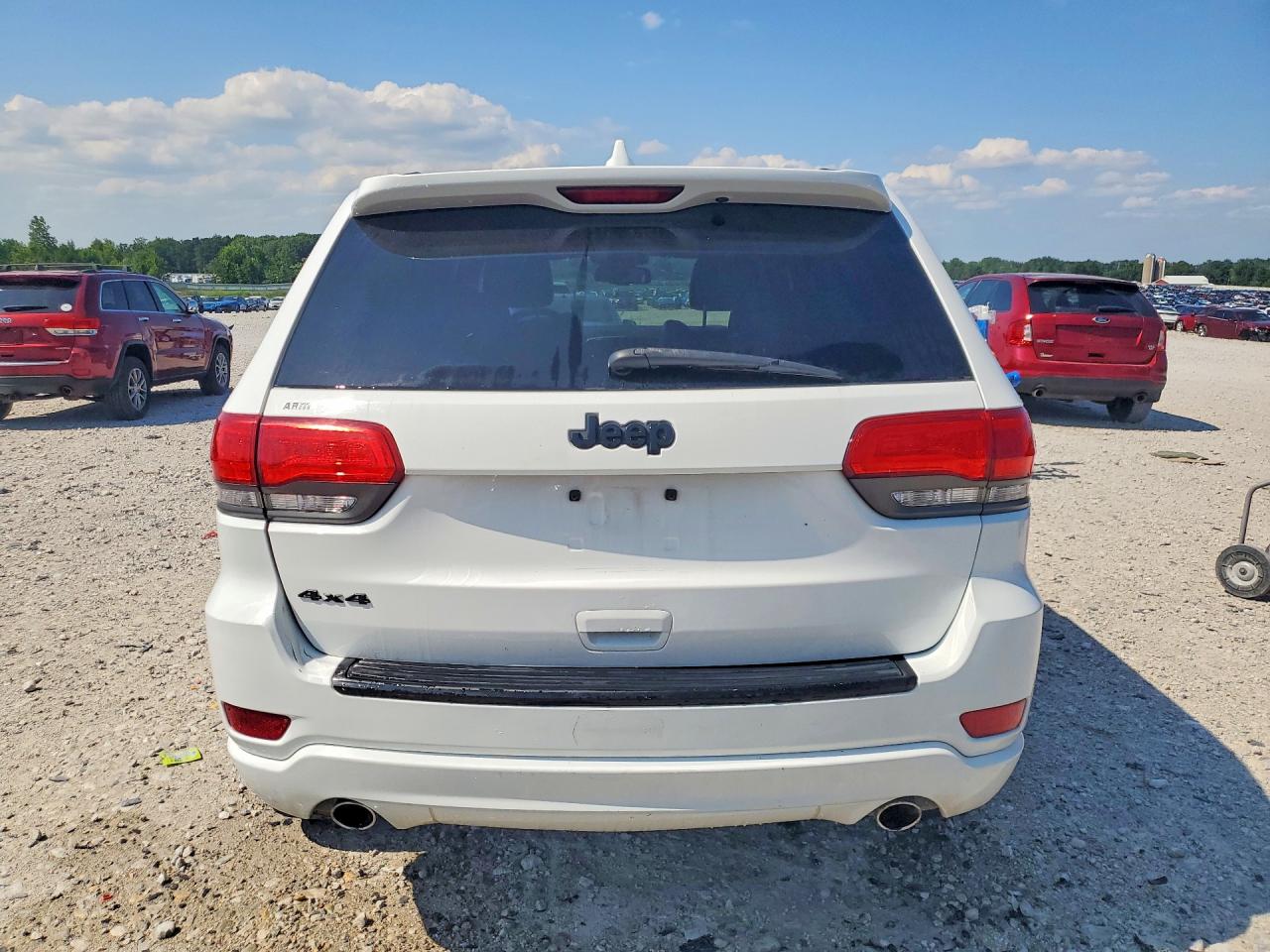2015 Jeep Grand Cherokee Laredo White vin: 1C4RJFAGXFC742528