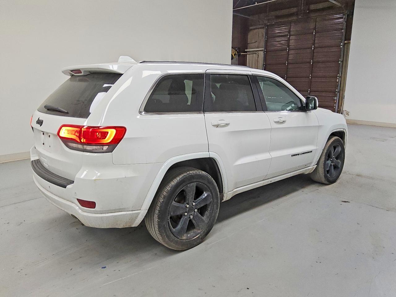 2015 Jeep Grand Cherokee Laredo White vin: 1C4RJFAGXFC786285