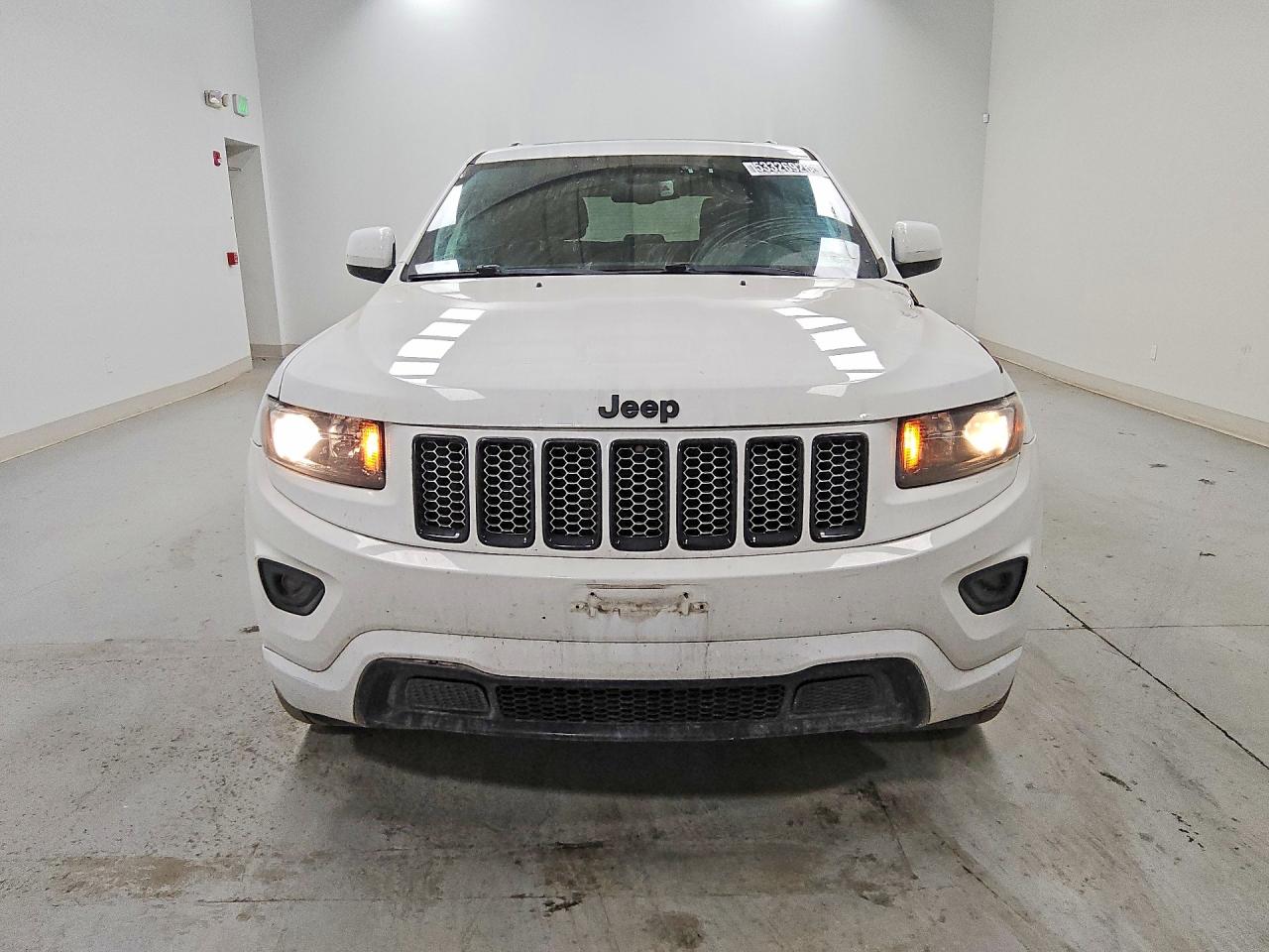 2015 Jeep Grand Cherokee Laredo White vin: 1C4RJFAGXFC786285