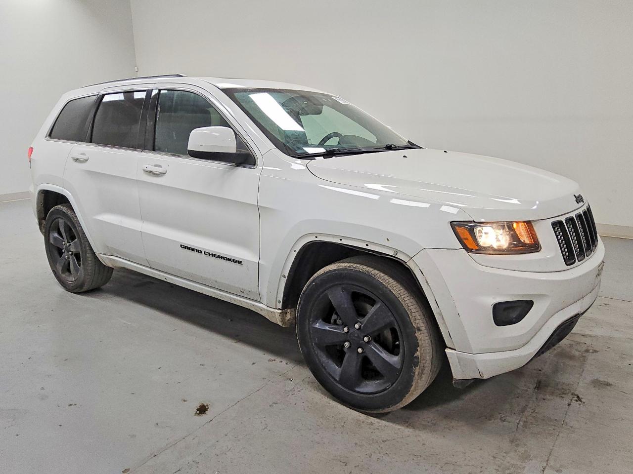 2015 Jeep Grand Cherokee Laredo White vin: 1C4RJFAGXFC786285