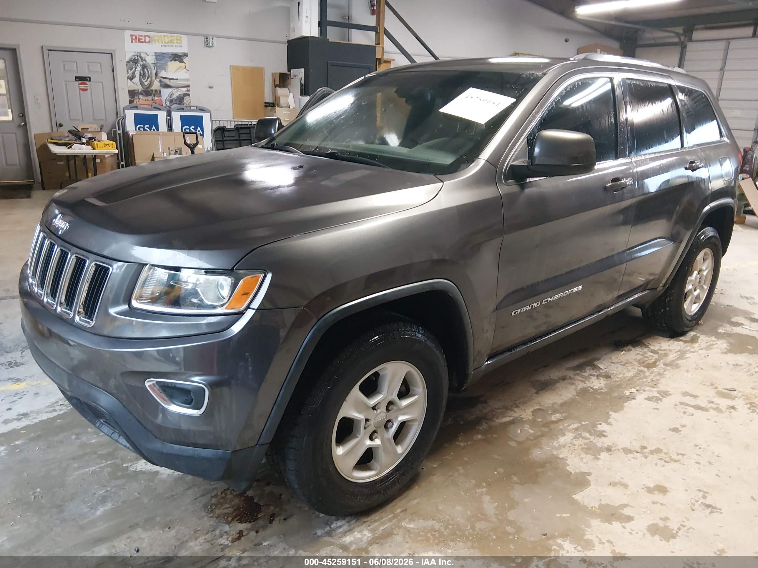 2015 Jeep Grand Cherokee Laredo Gray vin: 1C4RJFAGXFC798002