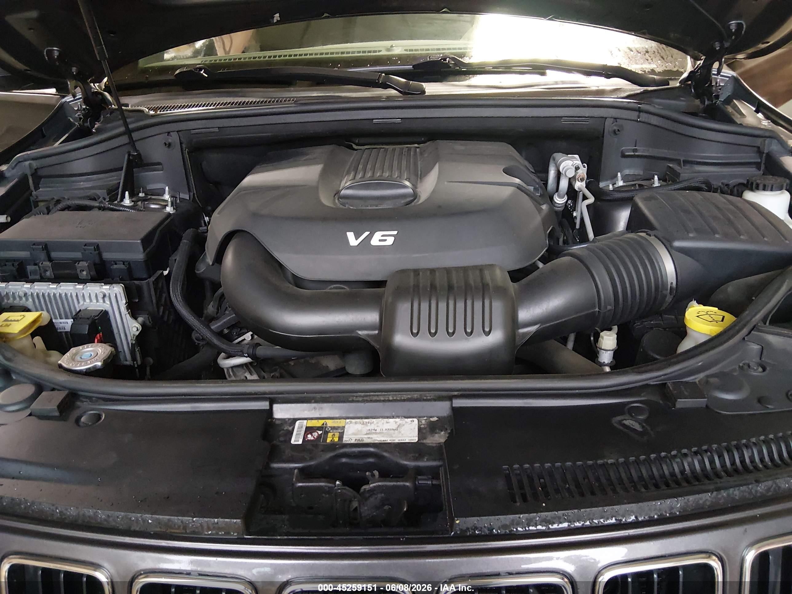 2015 Jeep Grand Cherokee Laredo Gray vin: 1C4RJFAGXFC798002